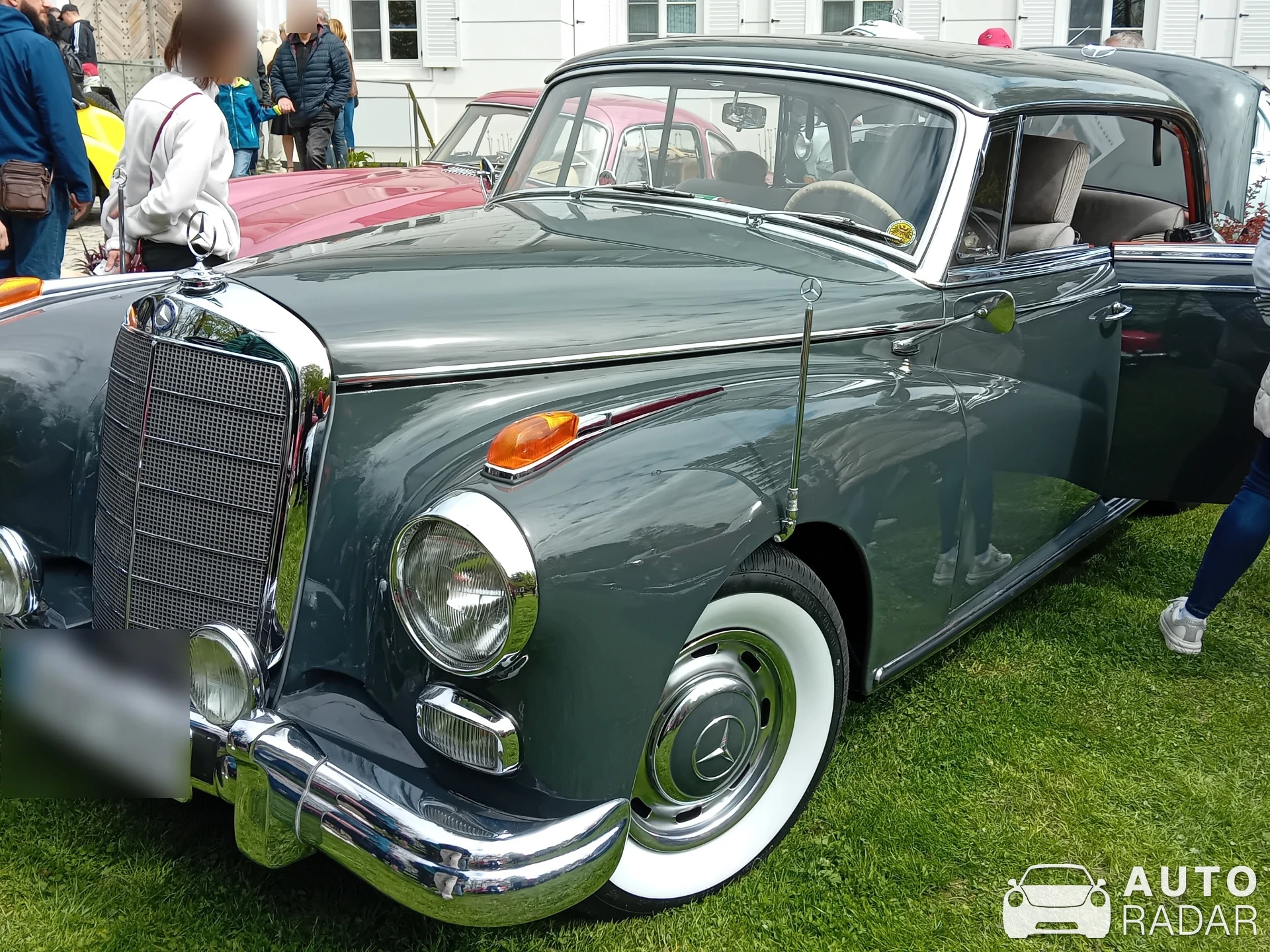 Mercedes-Benz 300 W186 spotted in Gbeľany
