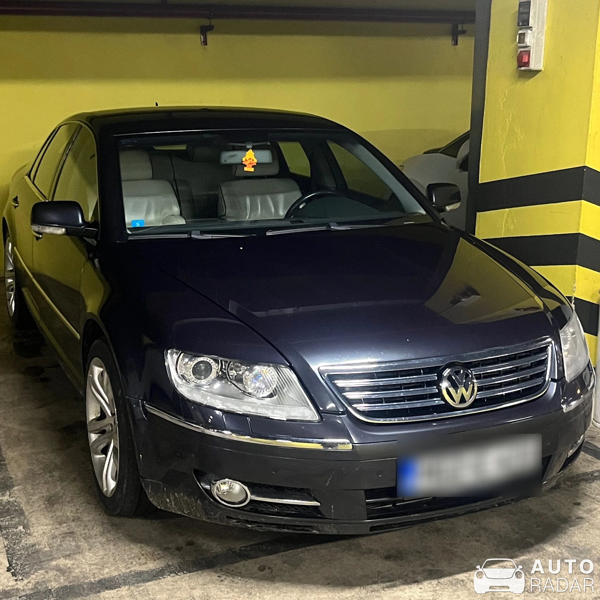 Volkswagen Phaeton spotted in Sarajevo