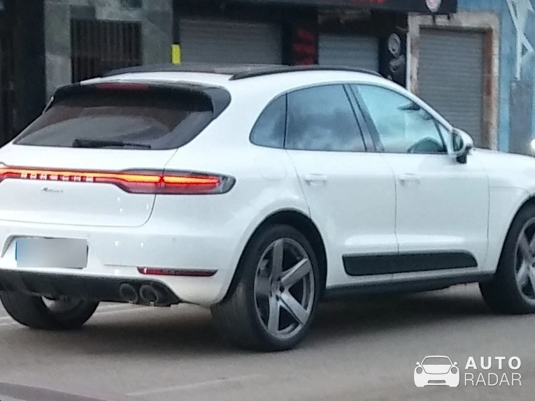 Porsche Macan spotted in Cullera, Spain