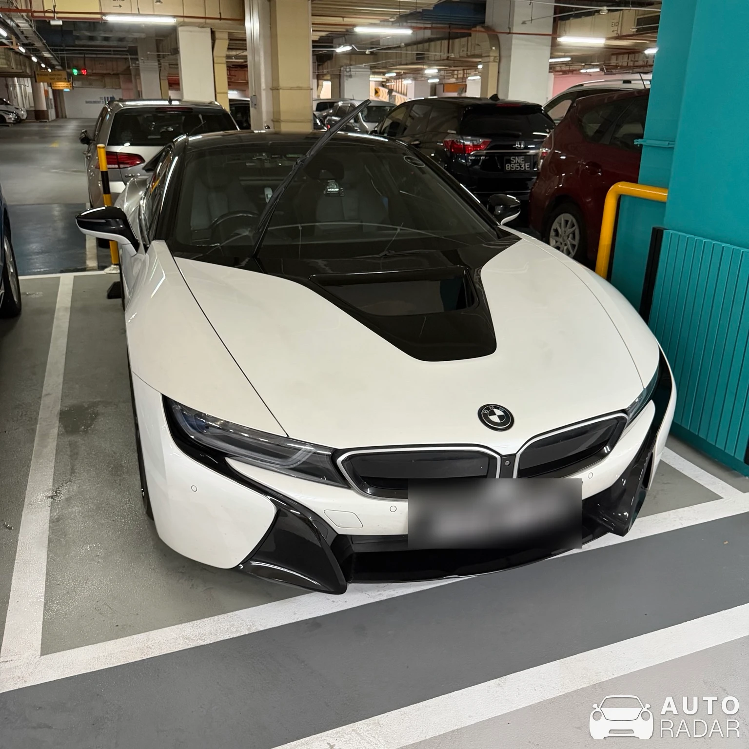 BMW i8 spotted in Singapore, 싱가포르