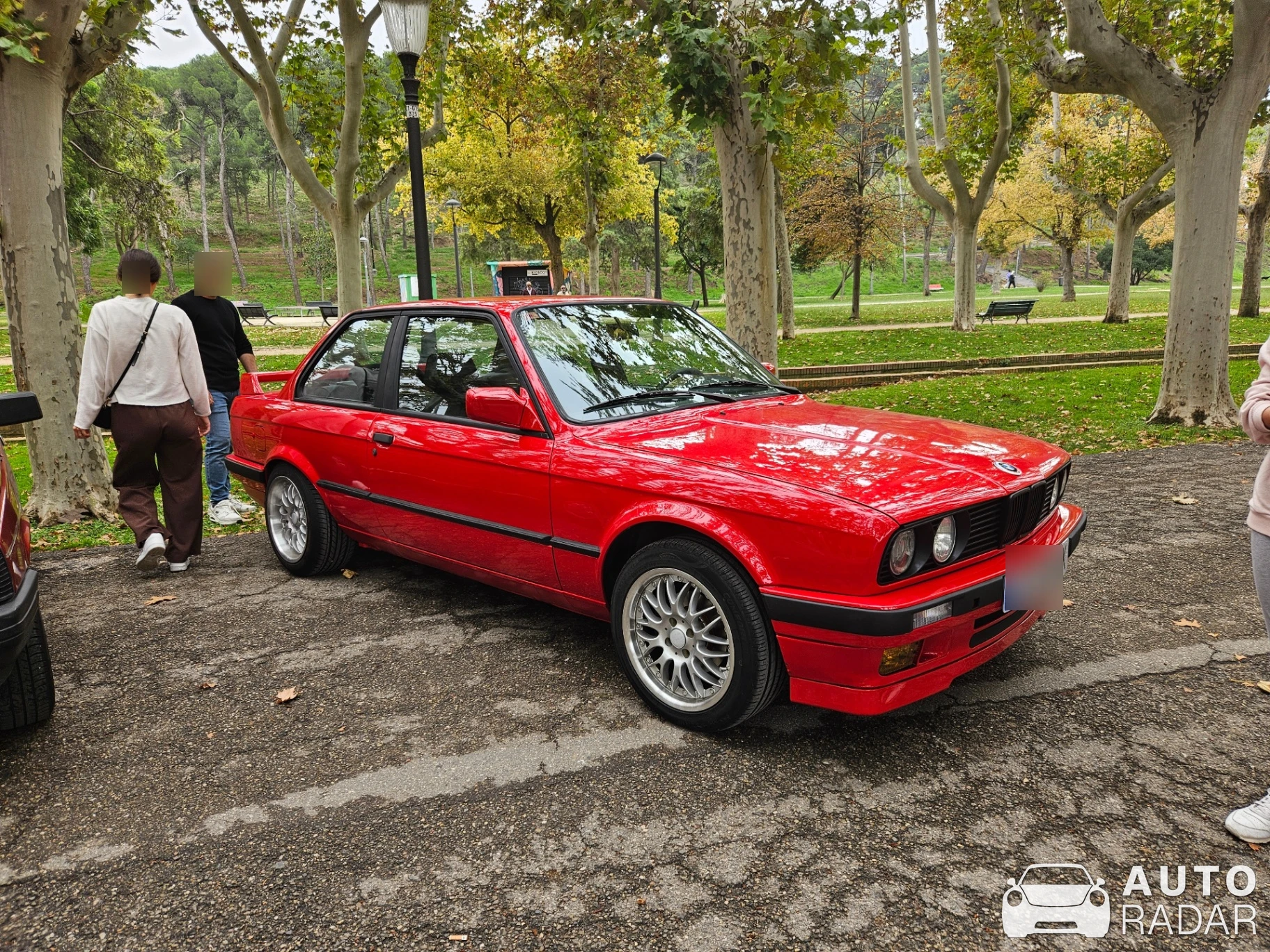 BMW 3 Series E30 spotted in Zaragoza, Spain