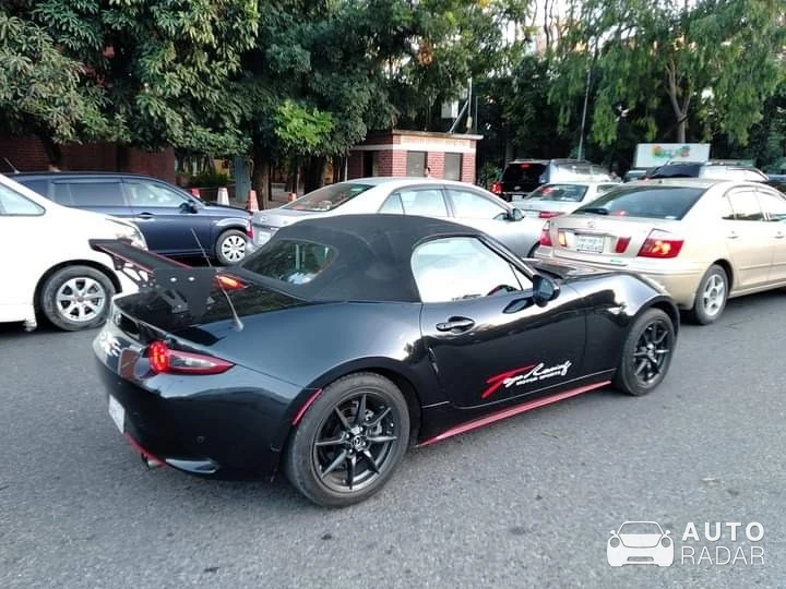 Mazda MX-5 spotted in Dhaka, Bangladesh