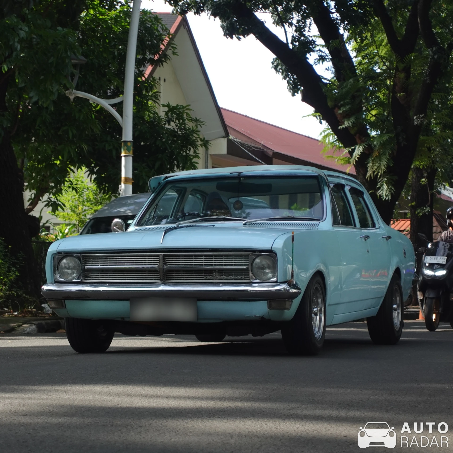 Holden Kingswood spotted in Jakarta