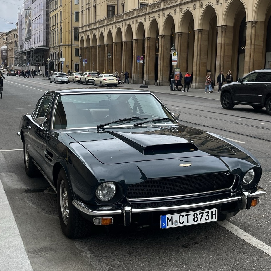 Aston Martin V8 Series 3
