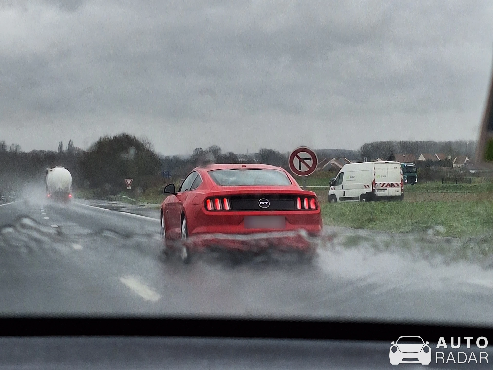 Ford Mustang GT spotted in Cambronne-lès-Ribécourt, France