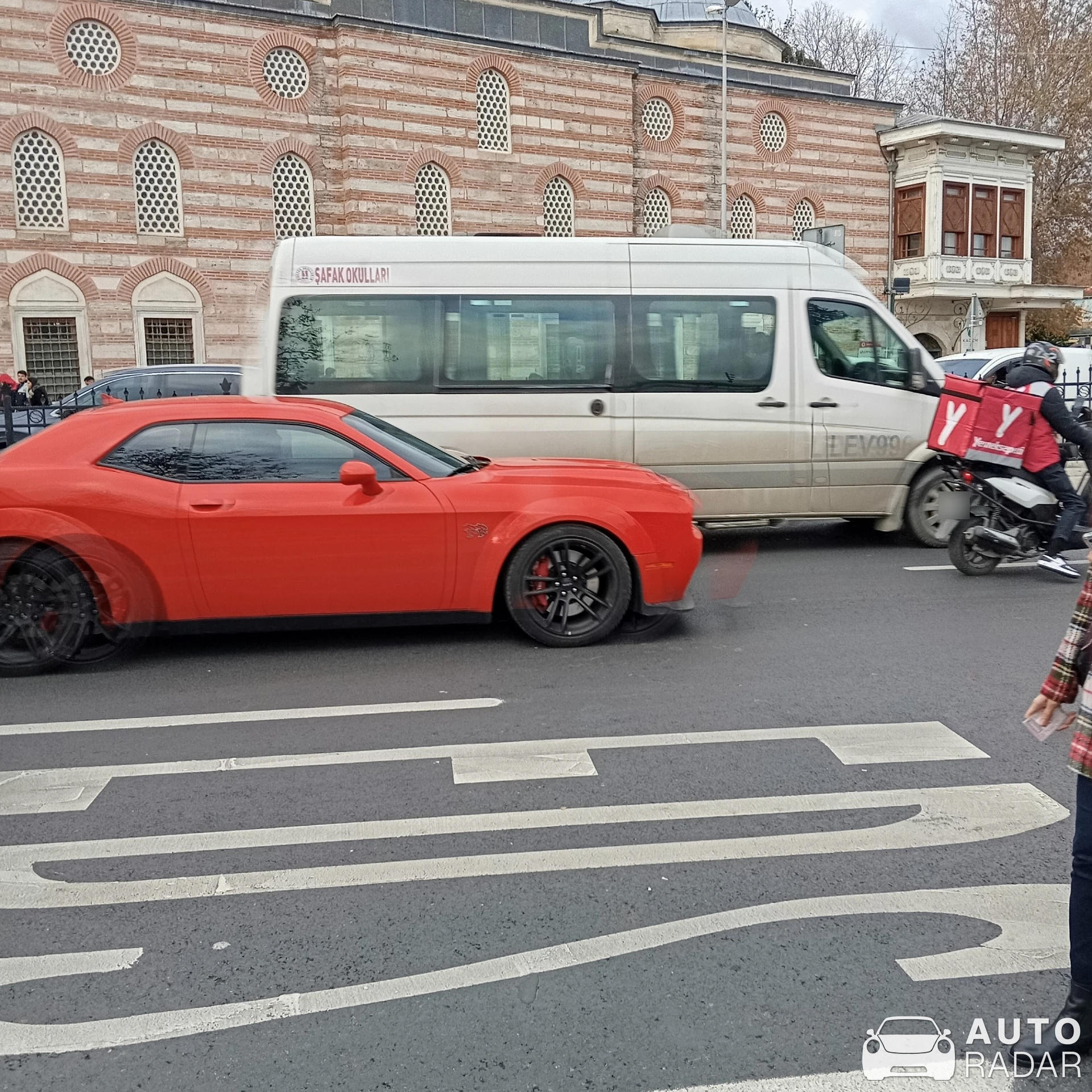 Dodge Challenger SRT Hellcat spotted in Beşiktaş, Türkiye
