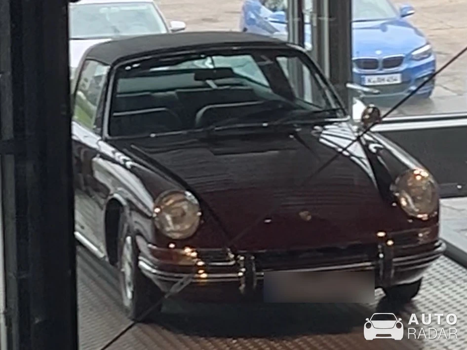 Porsche 901 spotted in Köln