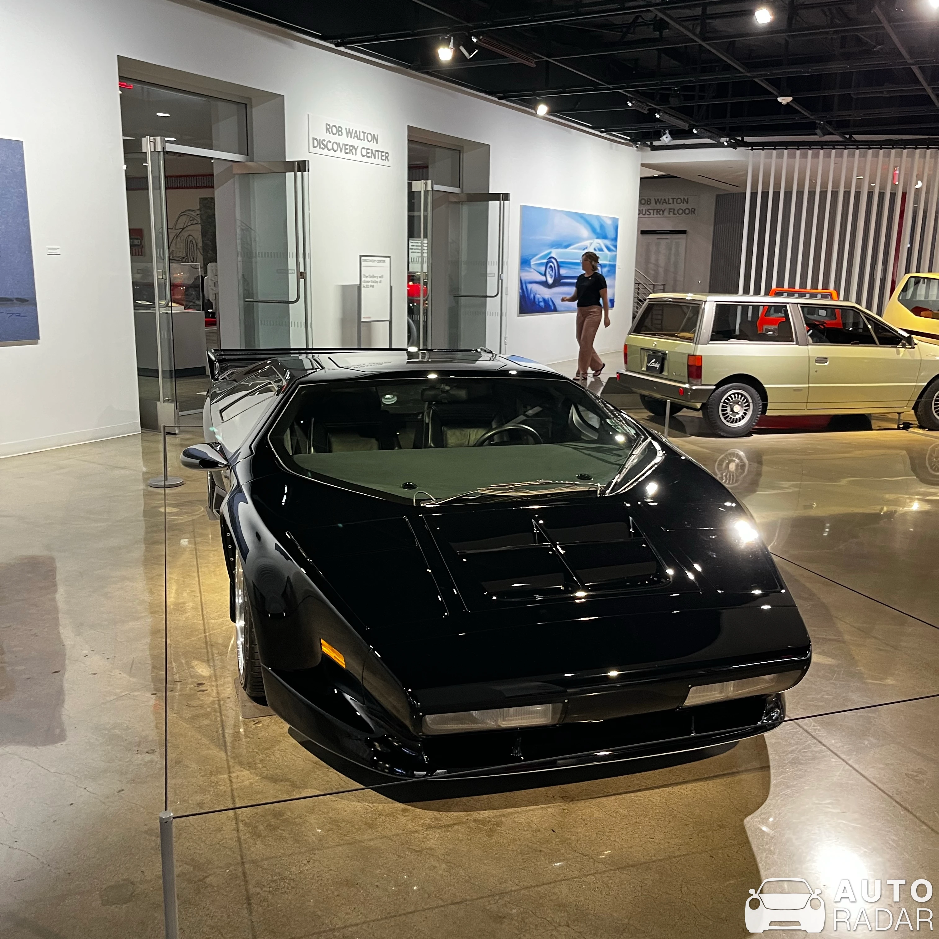 Vector W8 TwinTurbo spotted in Hermosa Beach