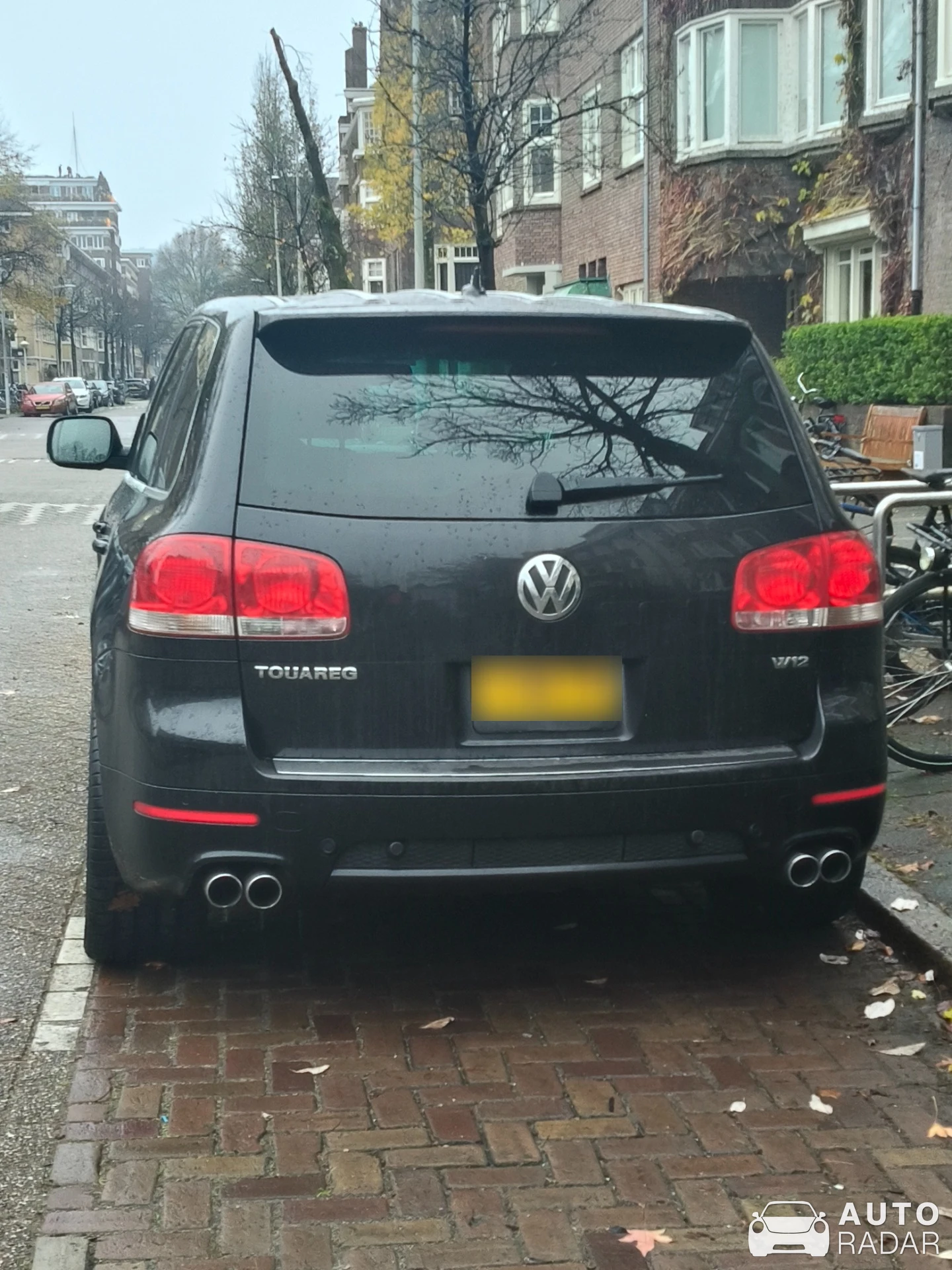 Volkswagen Touareg W12 spotted in Amsterdam