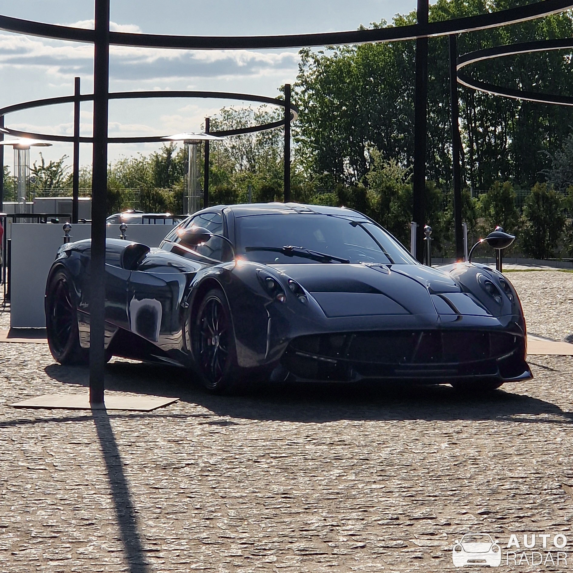 Pagani Huayra Carbon Edition spotted in Warszawa