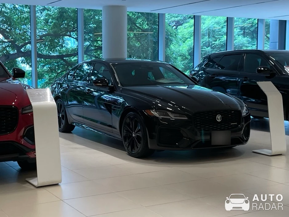 Jaguar XK Dynamic R spotted in Honolulu