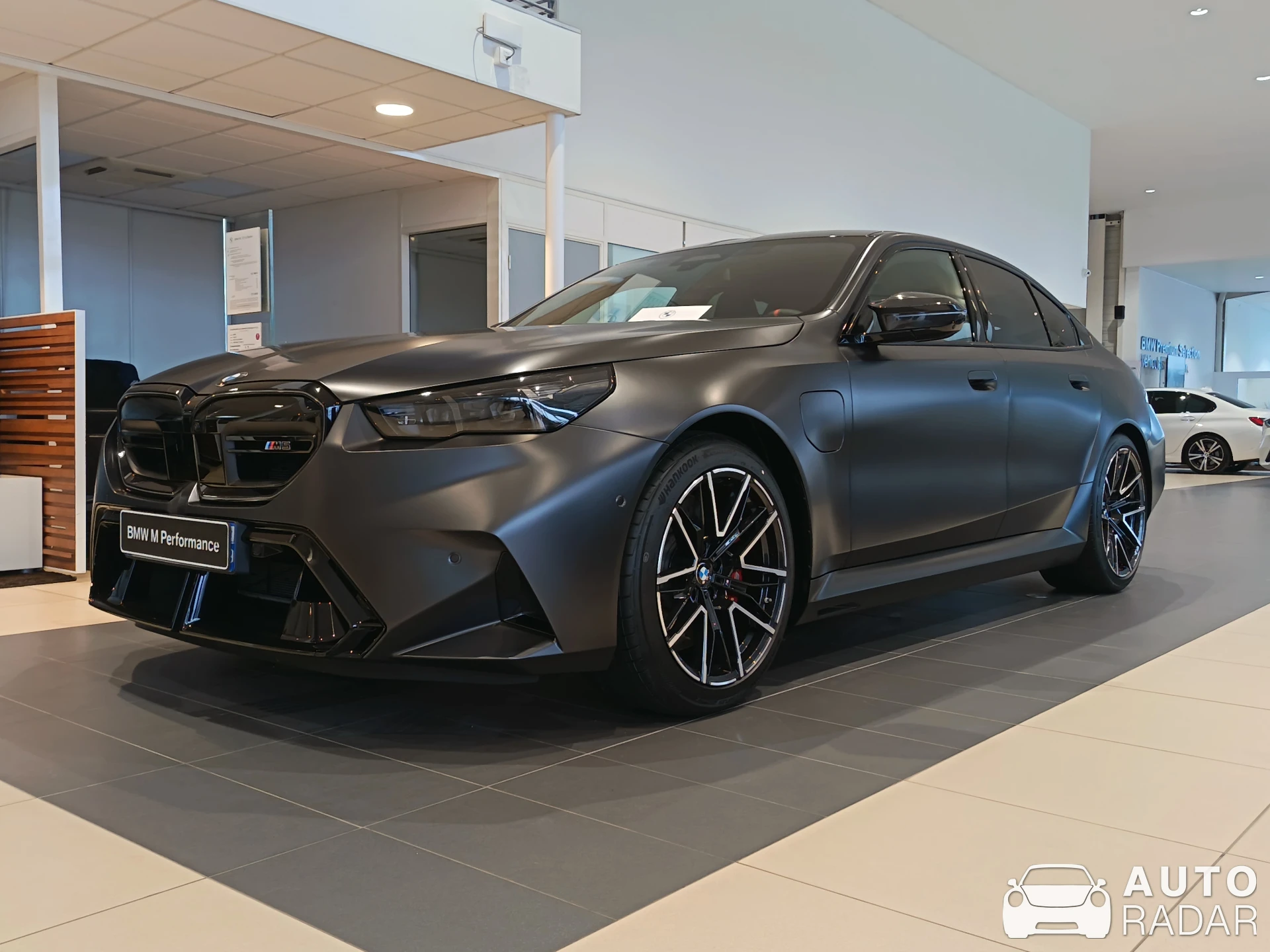 BMW M5 G90 spotted in Valenciennes