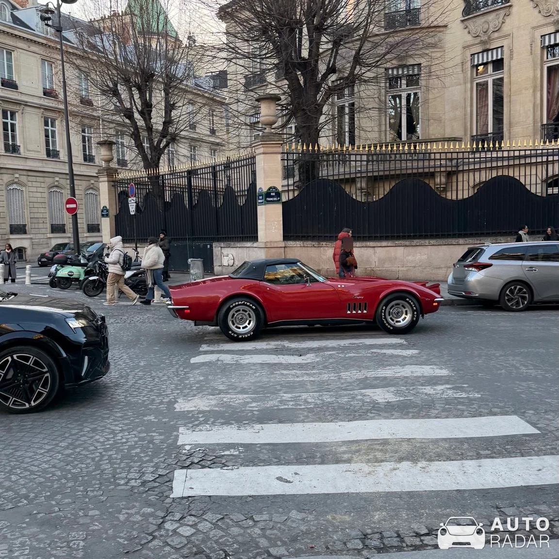 Chevrolet Corvette C3 Stingray spotted in Paris, France