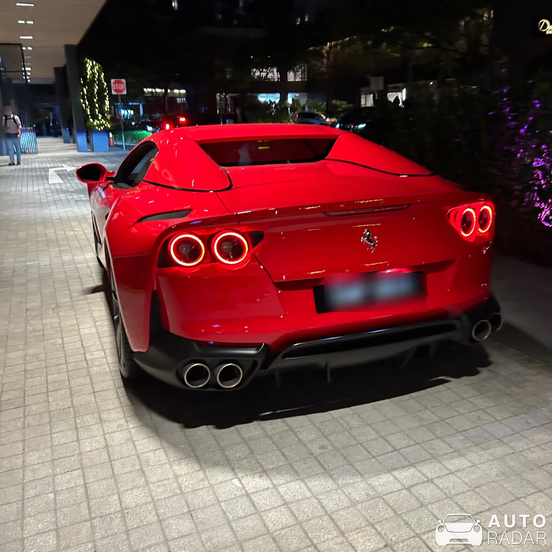 Ferrari 812 GTS spotted in Singapore, Singapur
