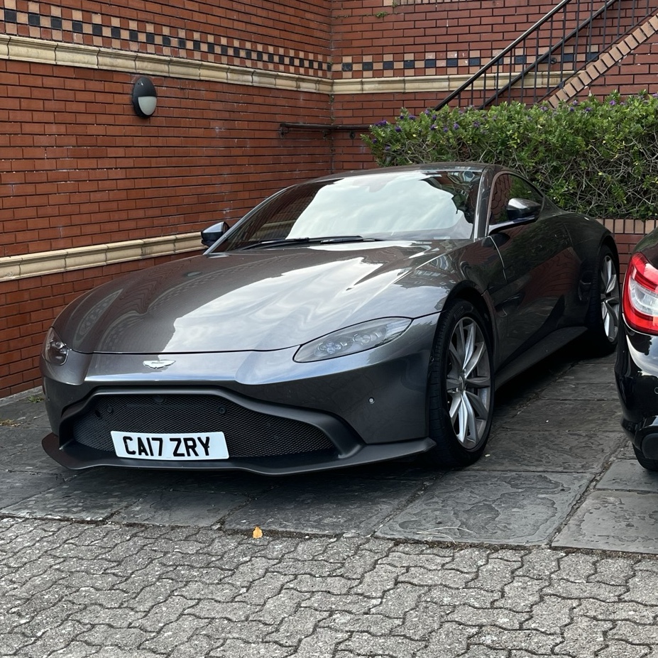 Aston Martin V8 Vantage AMR 2019