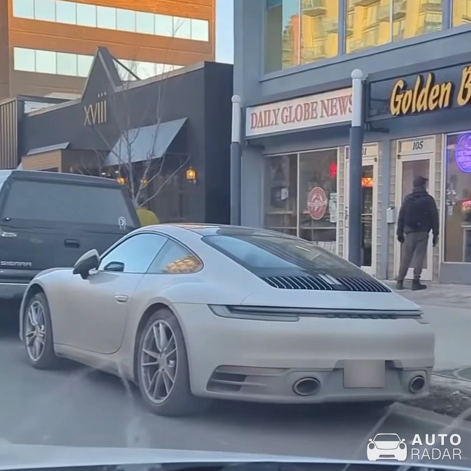 Porsche 992 Carrera S MkI spotted in Calgary, Canada