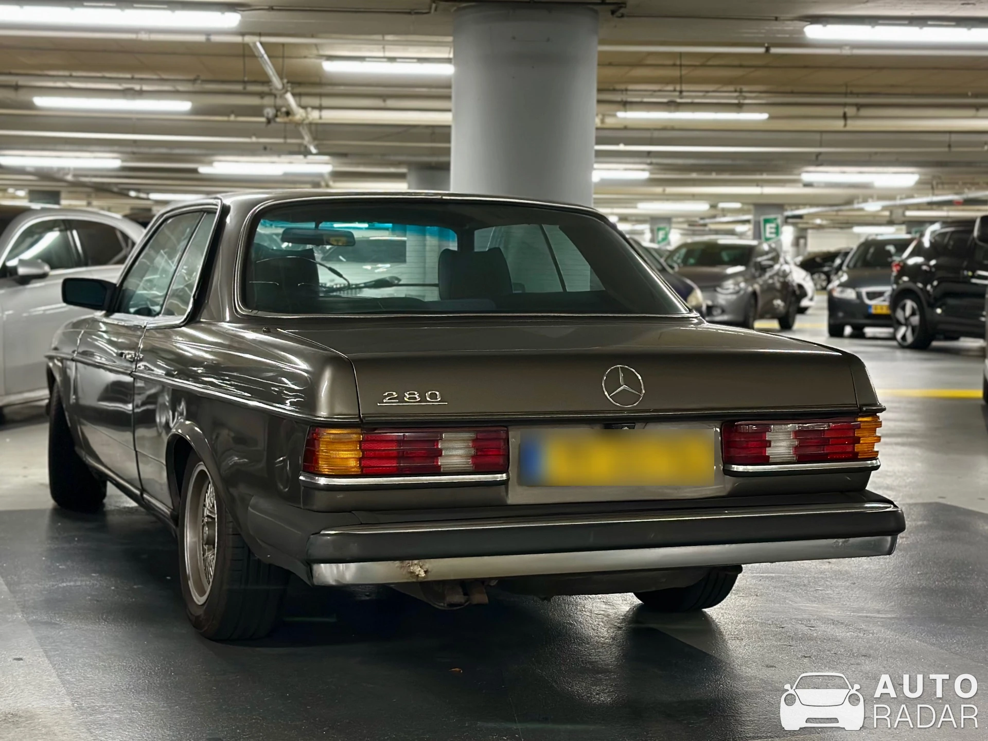 Mercedes-Benz 280E W123 spotted in Rotterdam