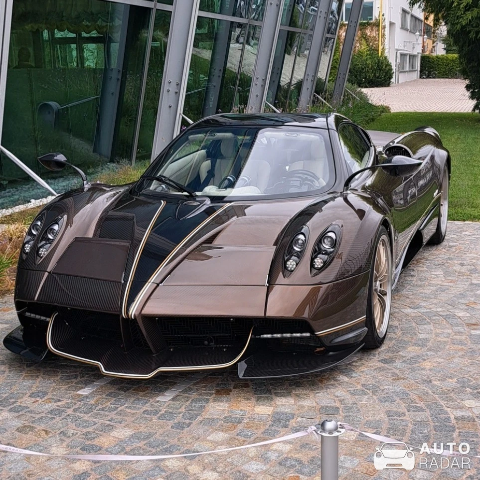 Pagani Huayra spotted in Graziosa, Italy