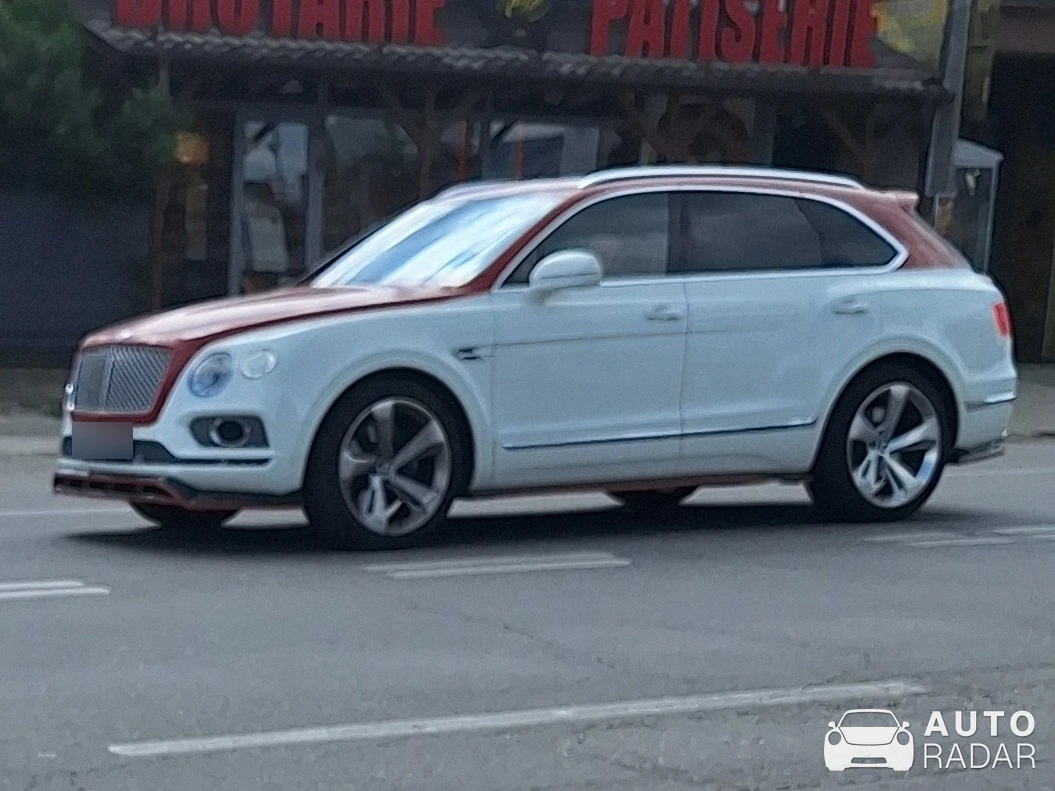 Bentley Bentayga V8 spotted in Pitești