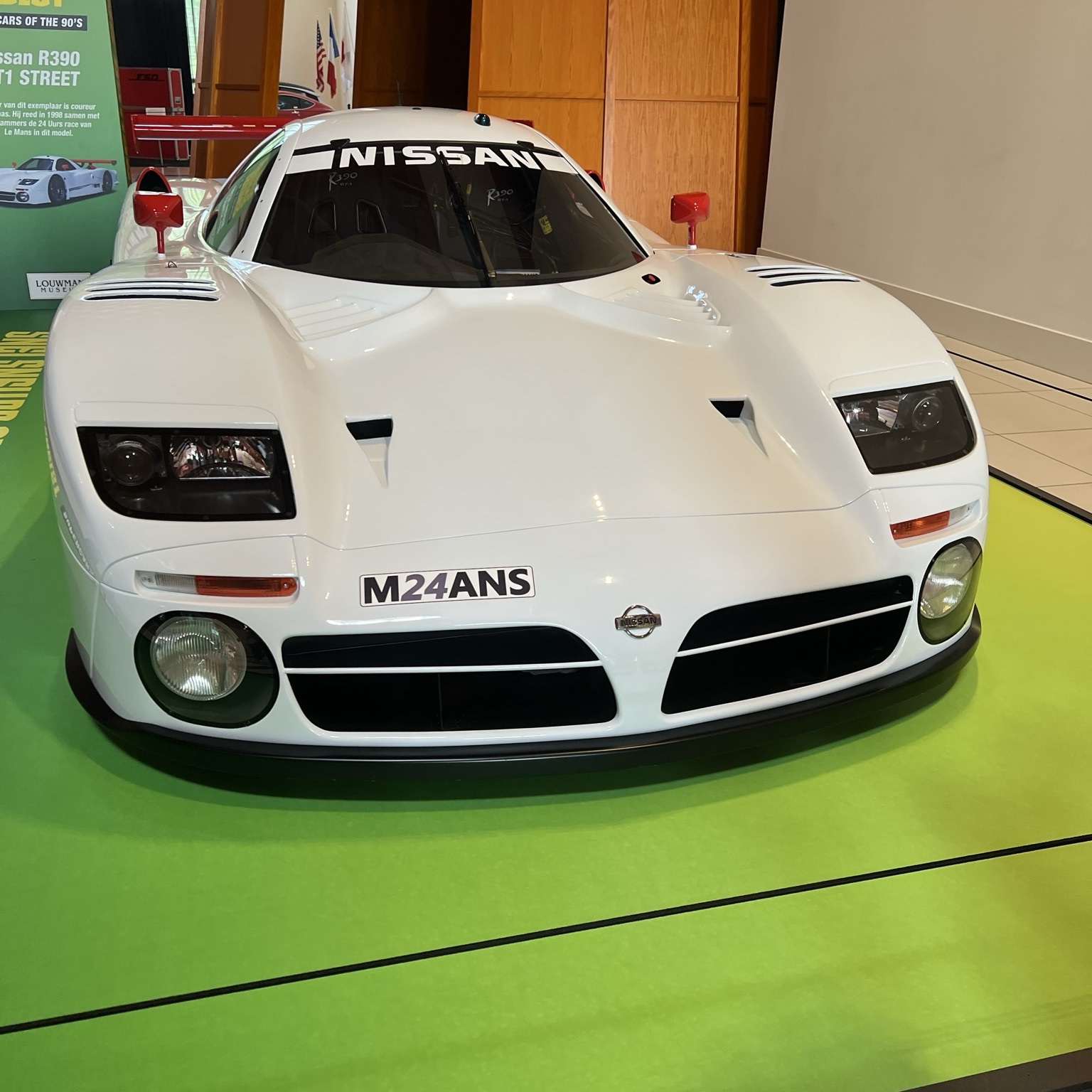 Nissan R390 GT1