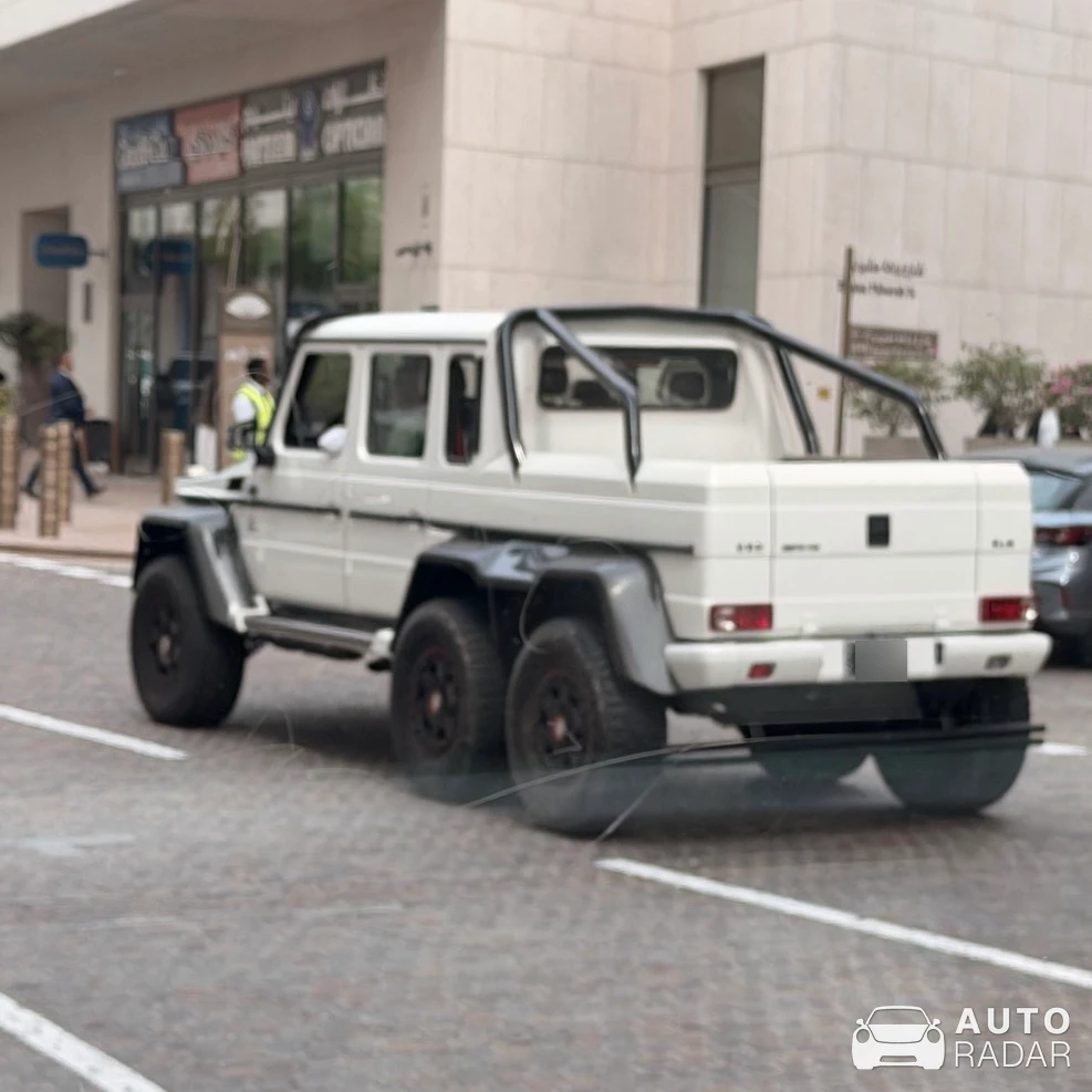 Mercedes-Benz G 63 AMG 6x6 spotted in Al Rayyan, Catar