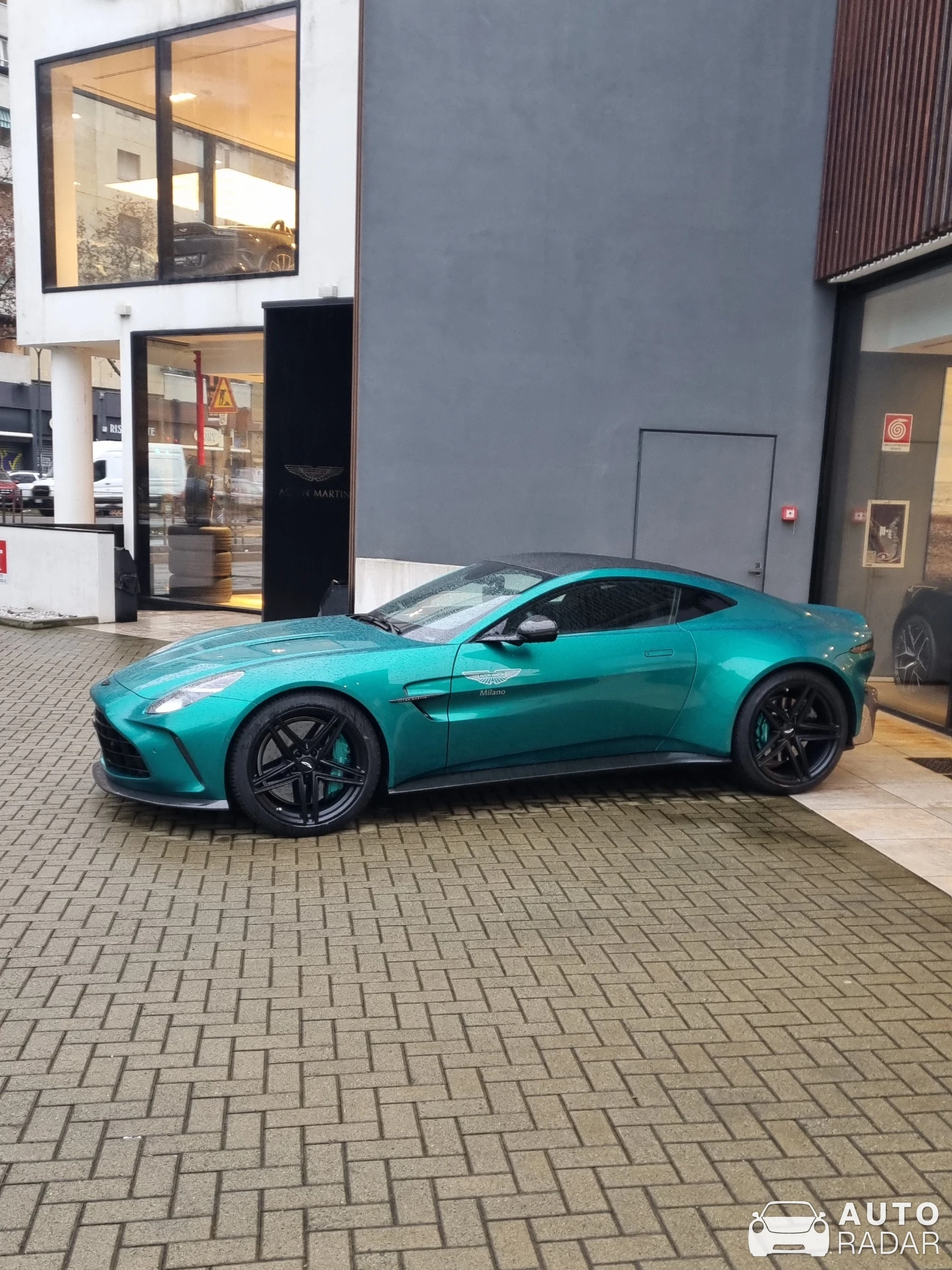 Aston Martin V8 Vantage spotted in Milano, Italy