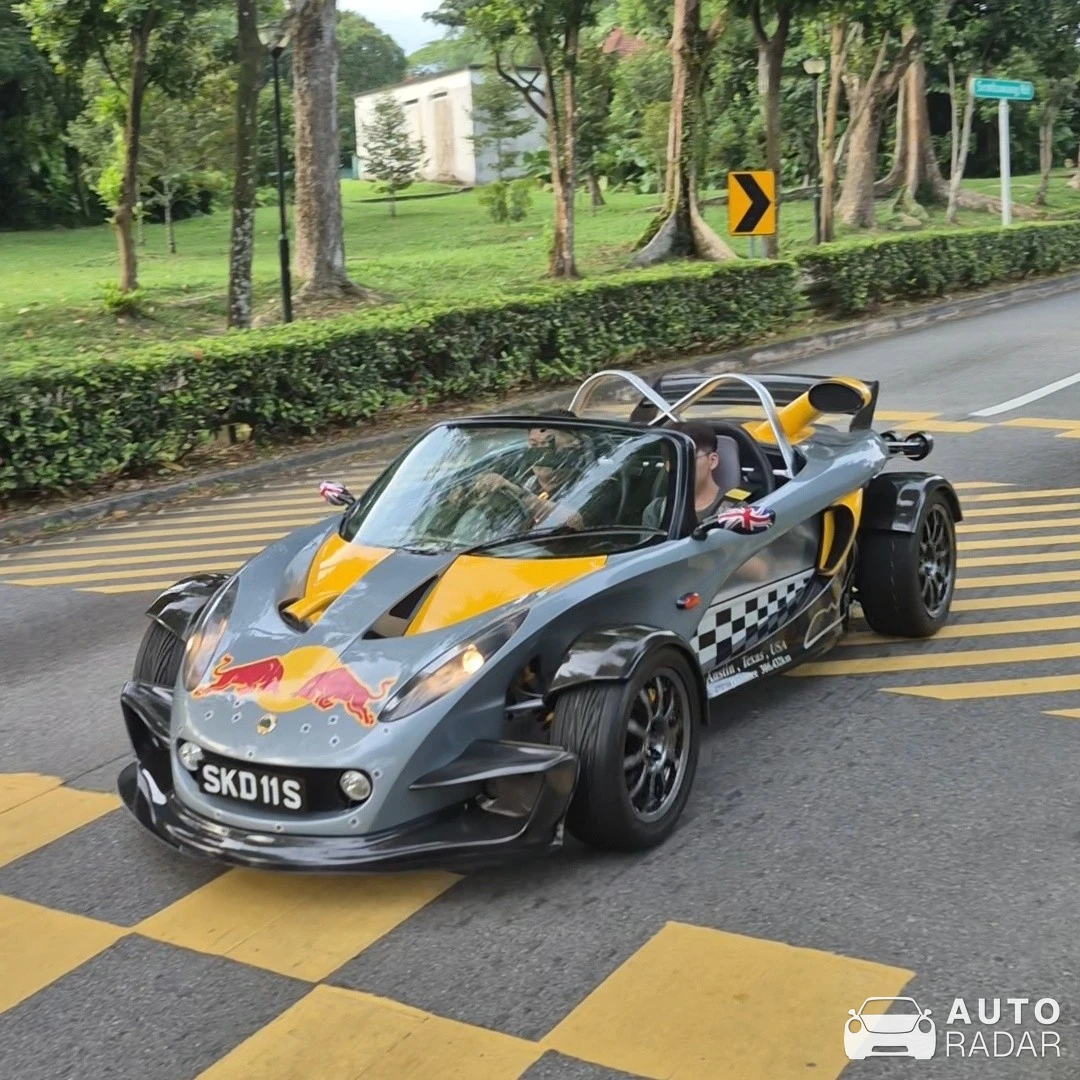 Lotus 340R spotted in Singapore