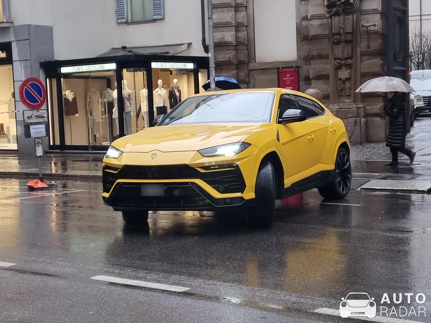 Lamborghini Urus spotted in Milano, Italy