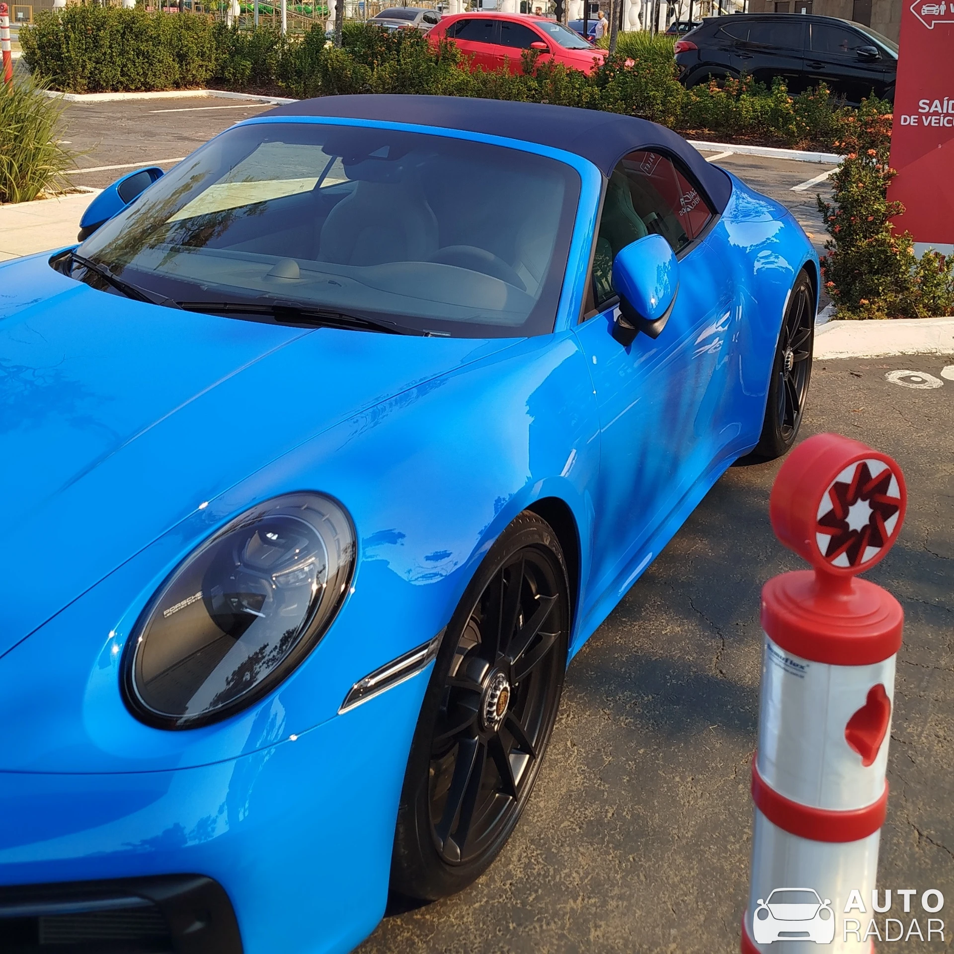 Porsche 992 Carrera 4S Cabriolet MkI spotted in Goiânia