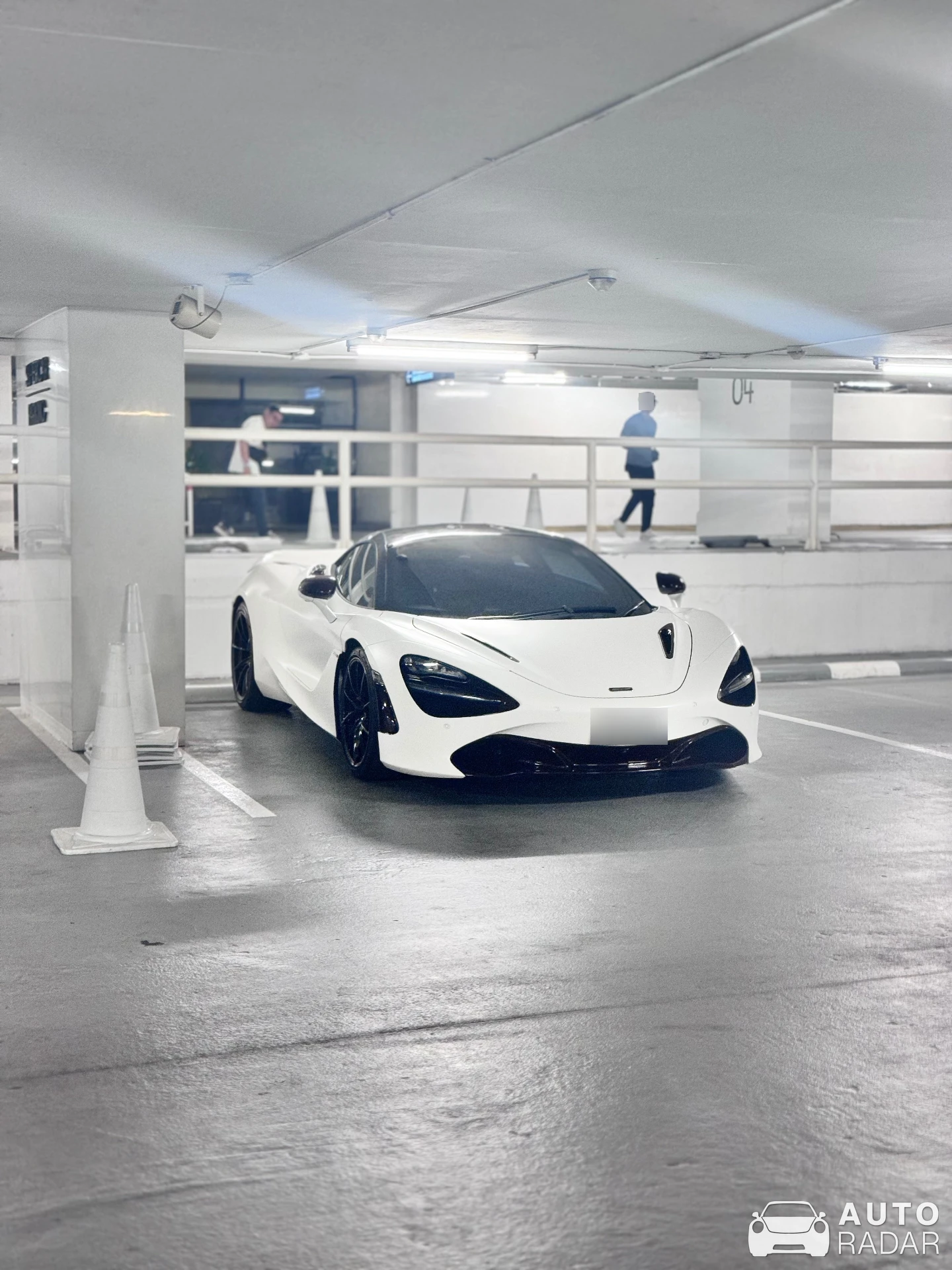 McLaren 720S spotted in Khet Khlong Toei, Thailand