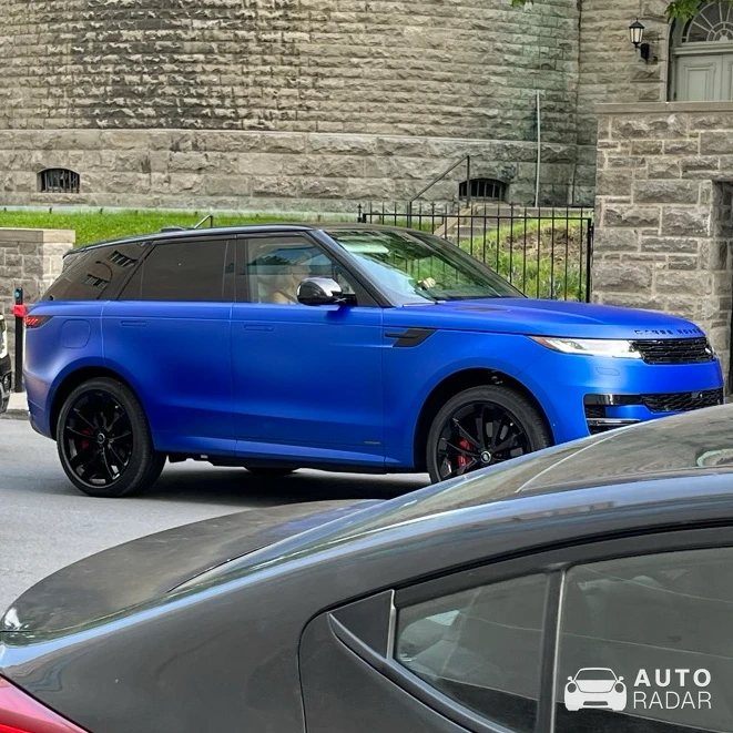 Land Rover Range Rover Evoque 2011 spotted in Montréal