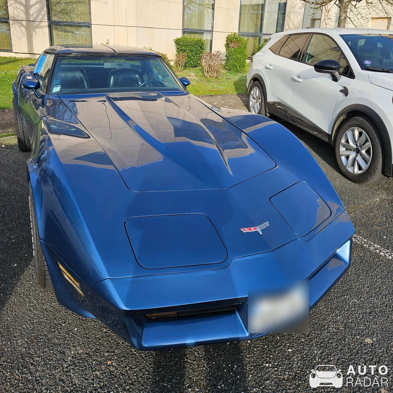 Chevrolet Corvette C3 spotted in Poitiers