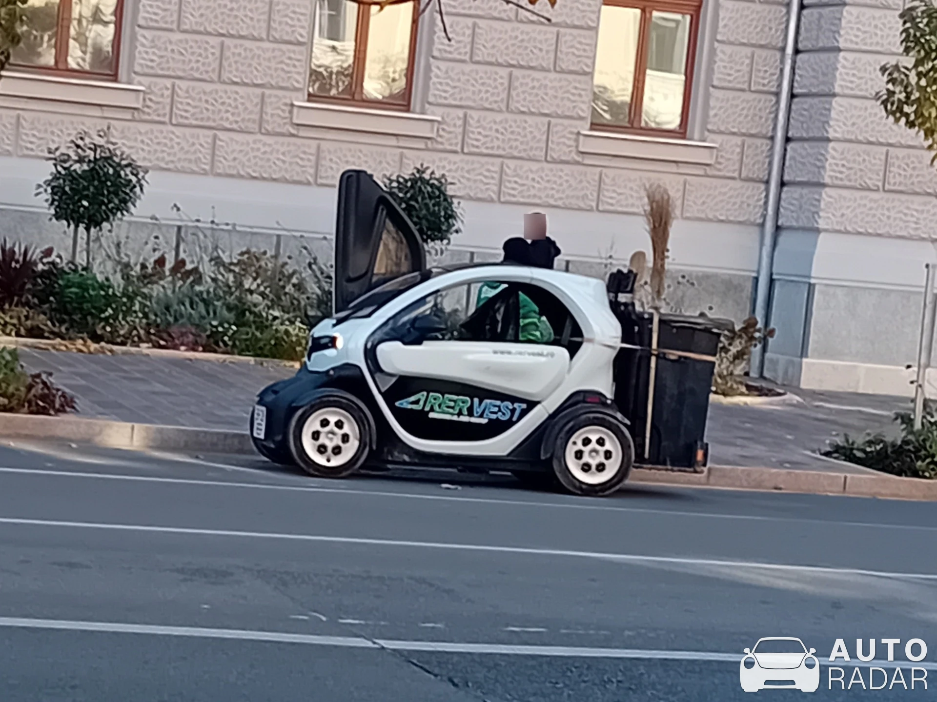 Renault Twizy spotted in Oradea, Romania