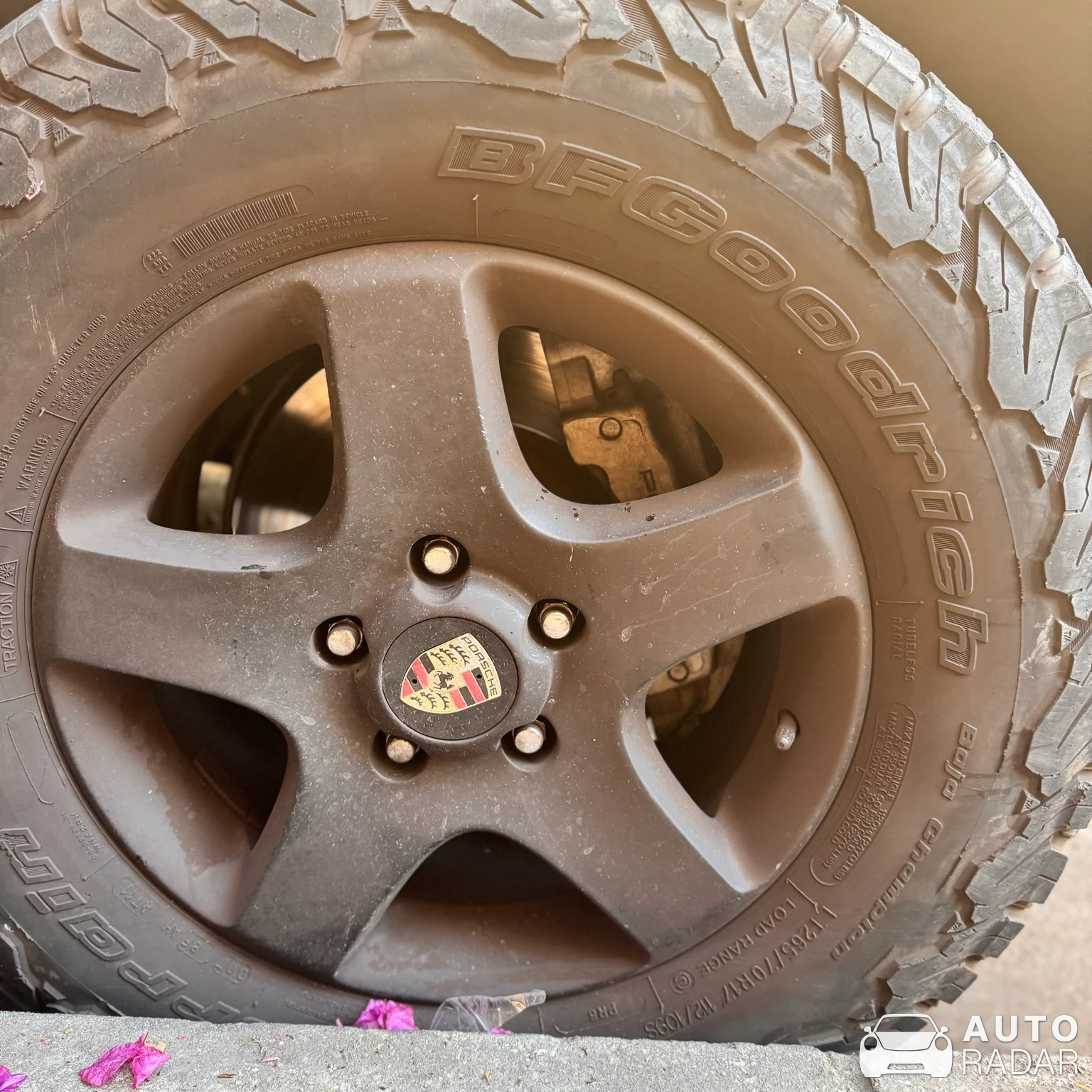 Porsche Cayenne Dakar spotted in Beyrouth