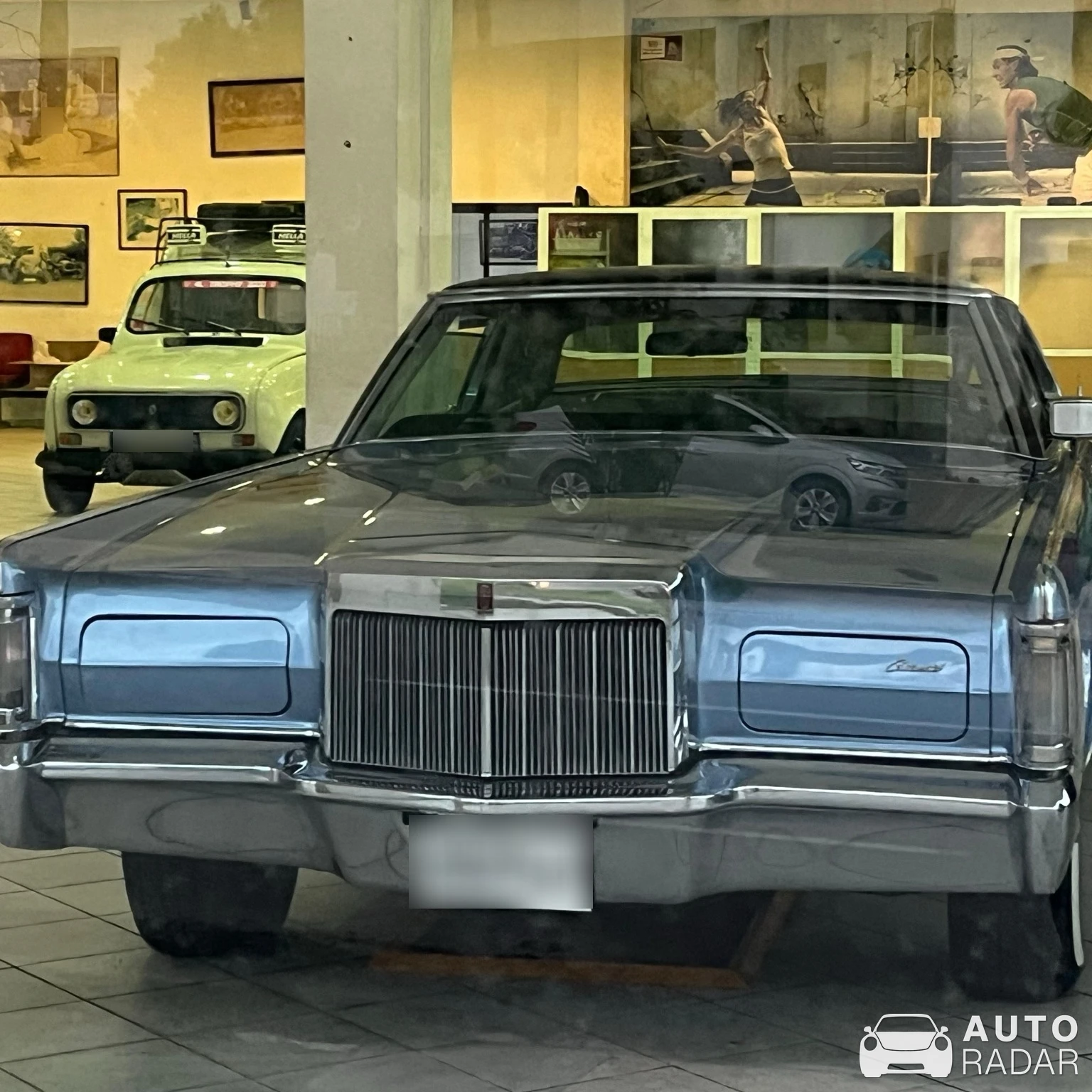 Lincoln Continental Mark III spotted in Casablanca