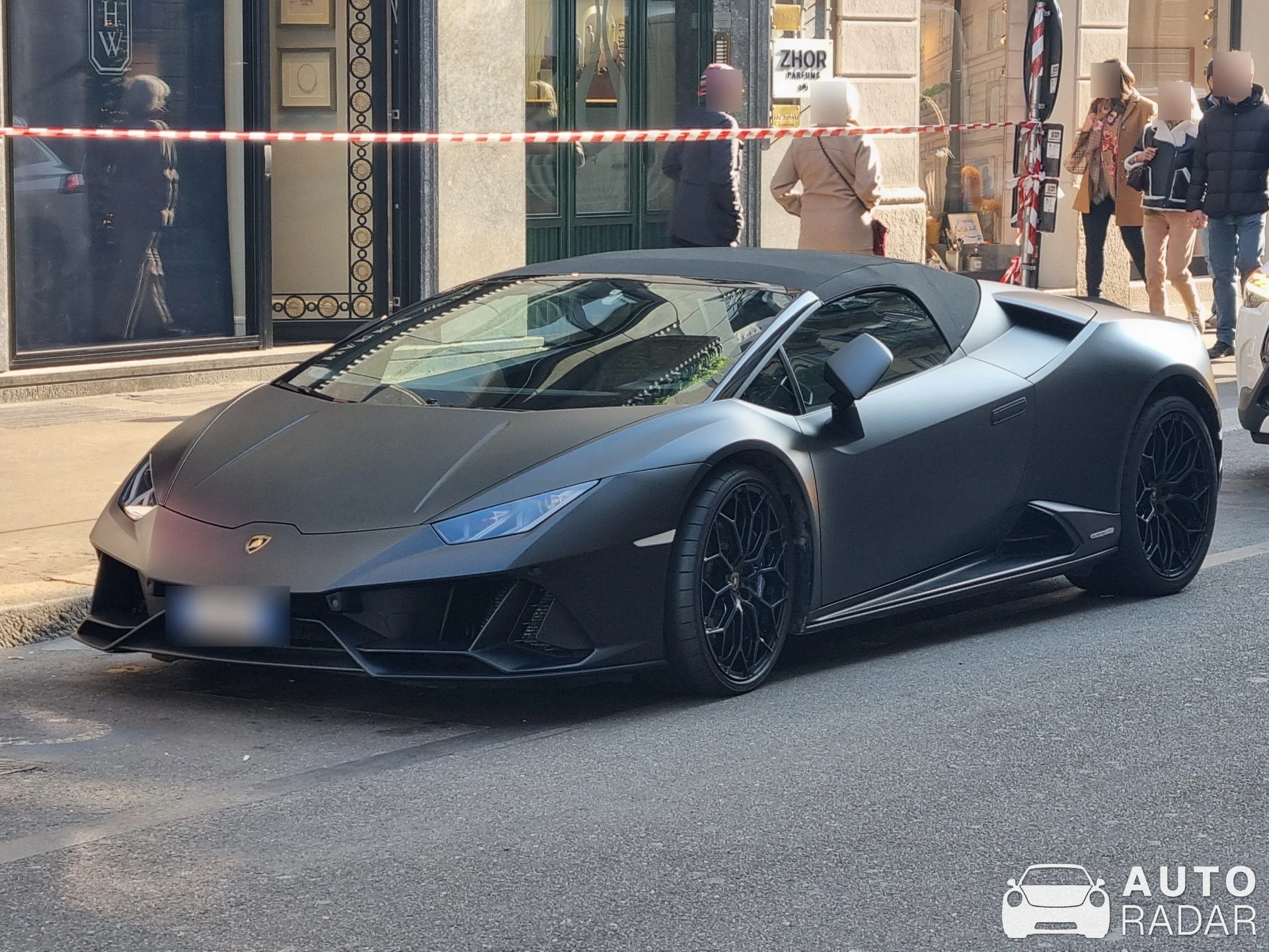 Lamborghini Huracán LP640-4 EVO Spyder spotted in Milano, Italia