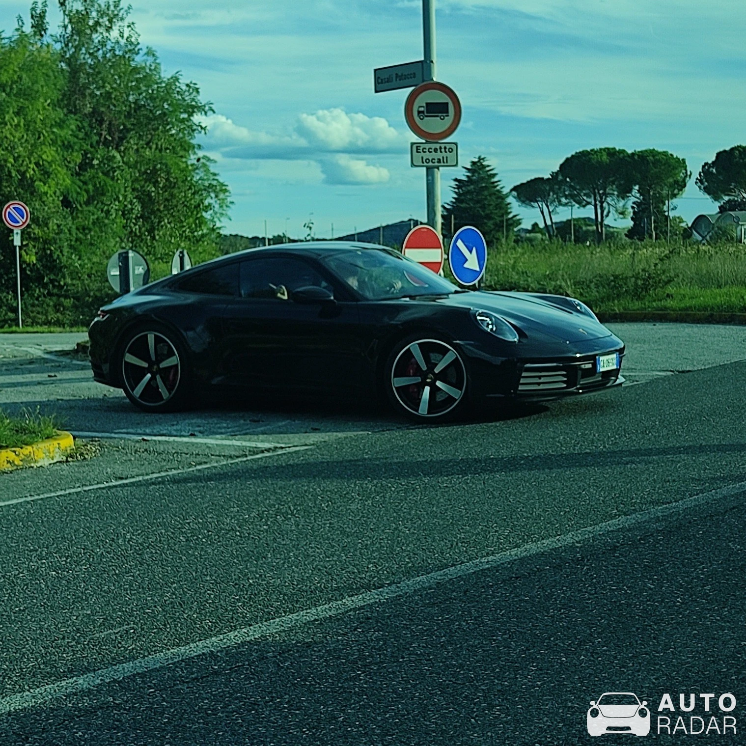 Porsche 992 Carrera S MkI spotted in Ipplis, Italia