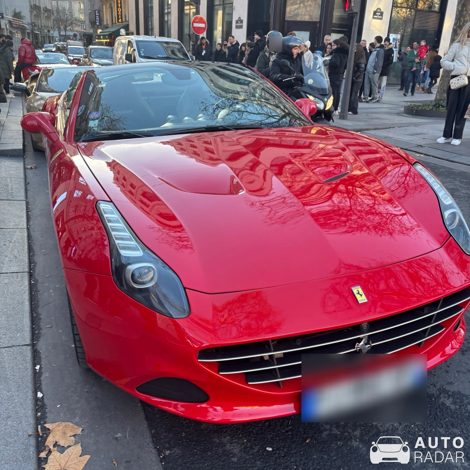 Ferrari California T spotted in Paris, France