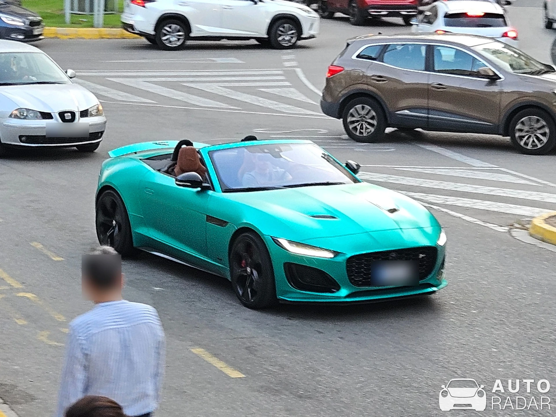 Jaguar F-Type P450 Convertible 2020 spotted in Cullera