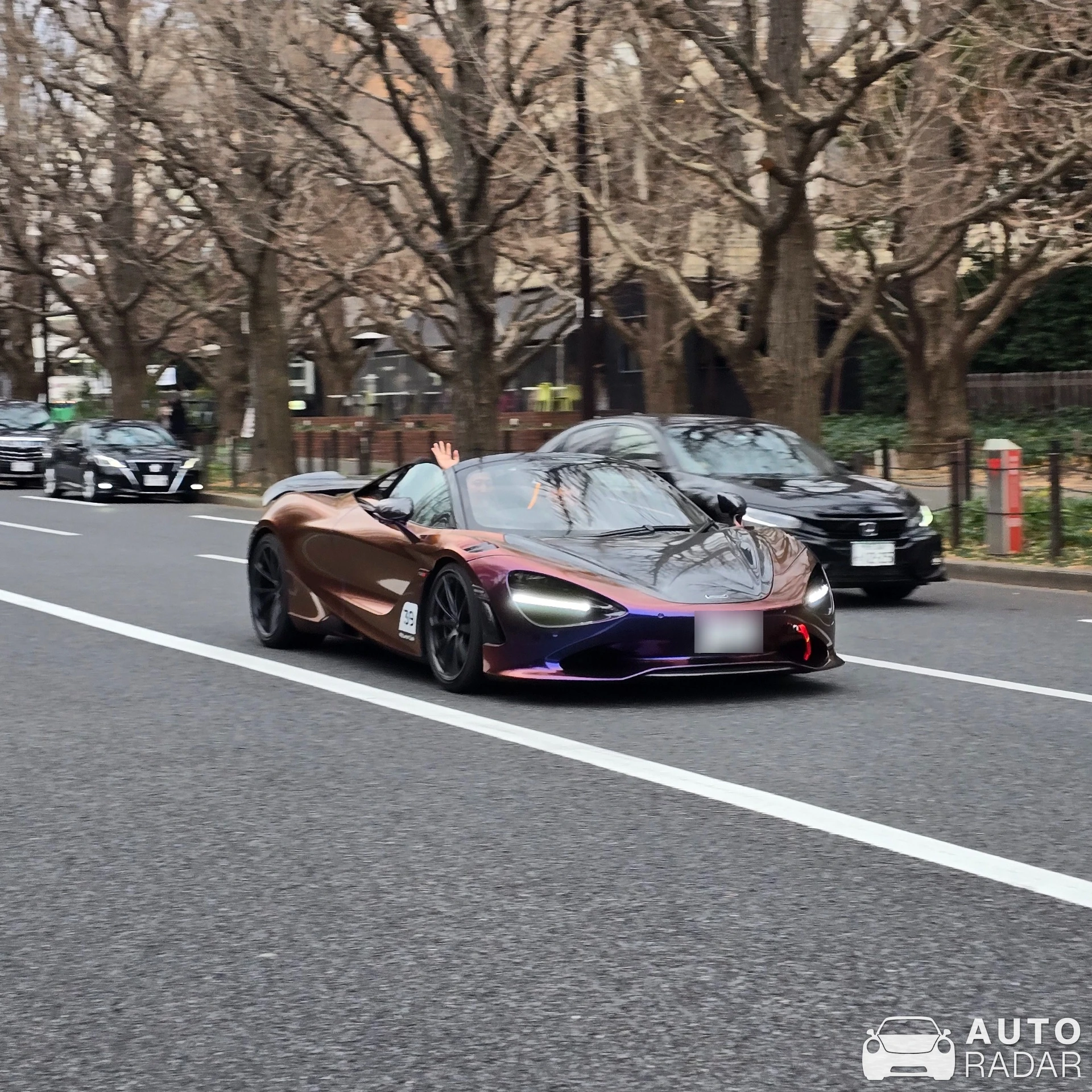 McLaren 750S Spider spotted in Minato City, 일본