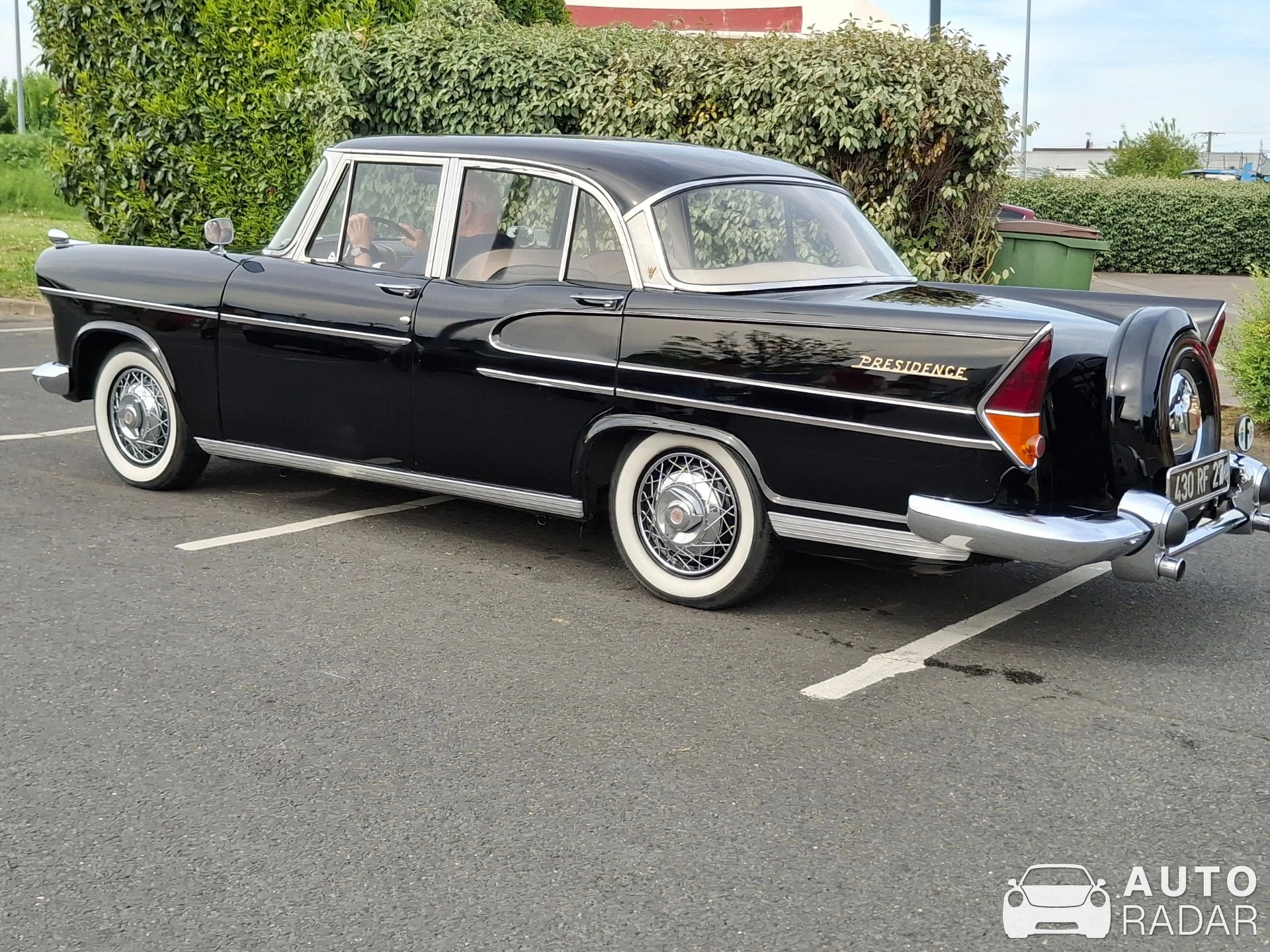 Simca Chambord spotted in Gaillon