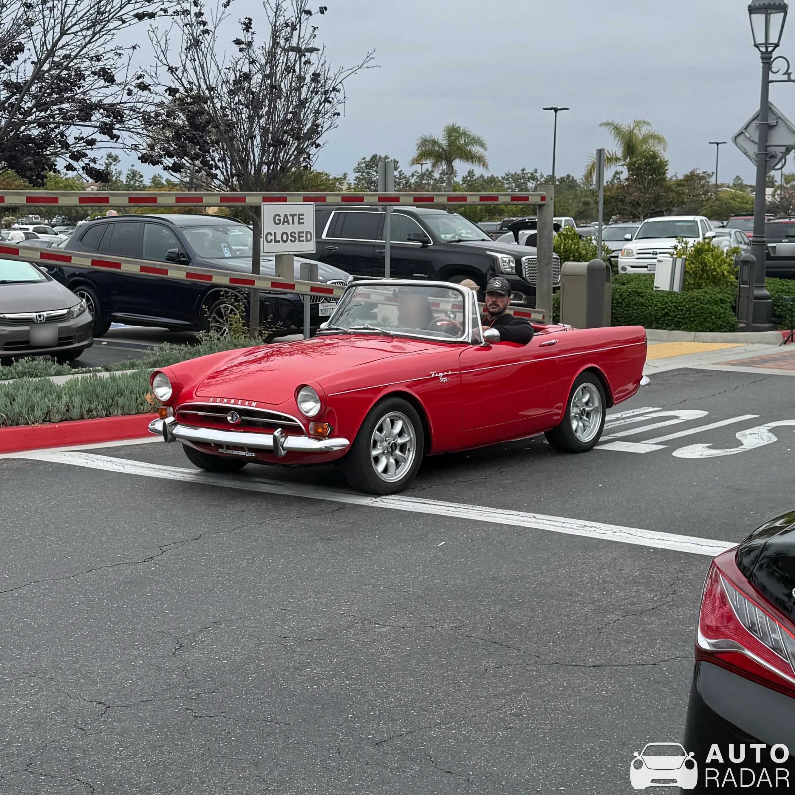 Sunbeam Tiger spotted in San Clemente