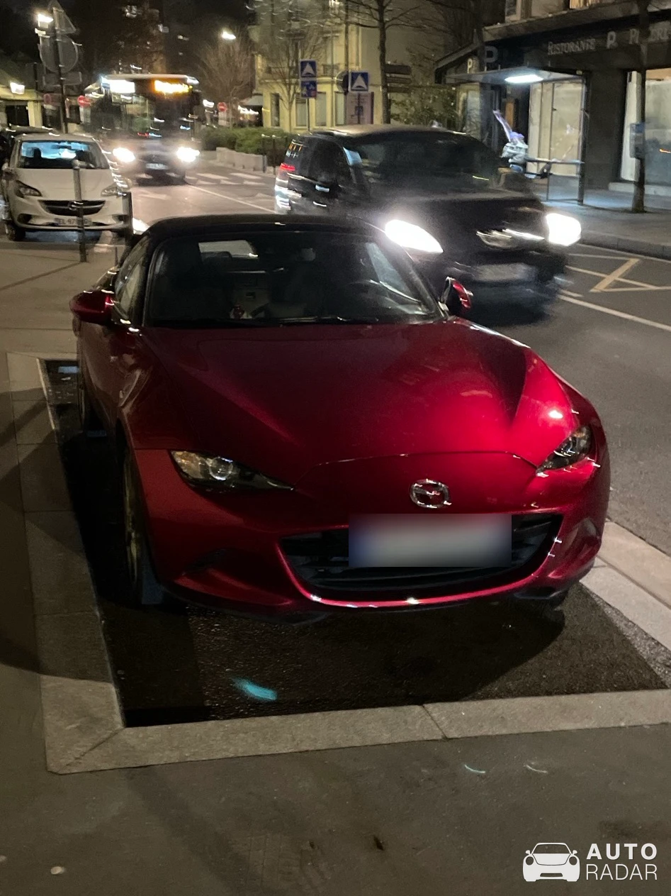 Mazda MX-5 spotted in Boulogne-Billancourt, France