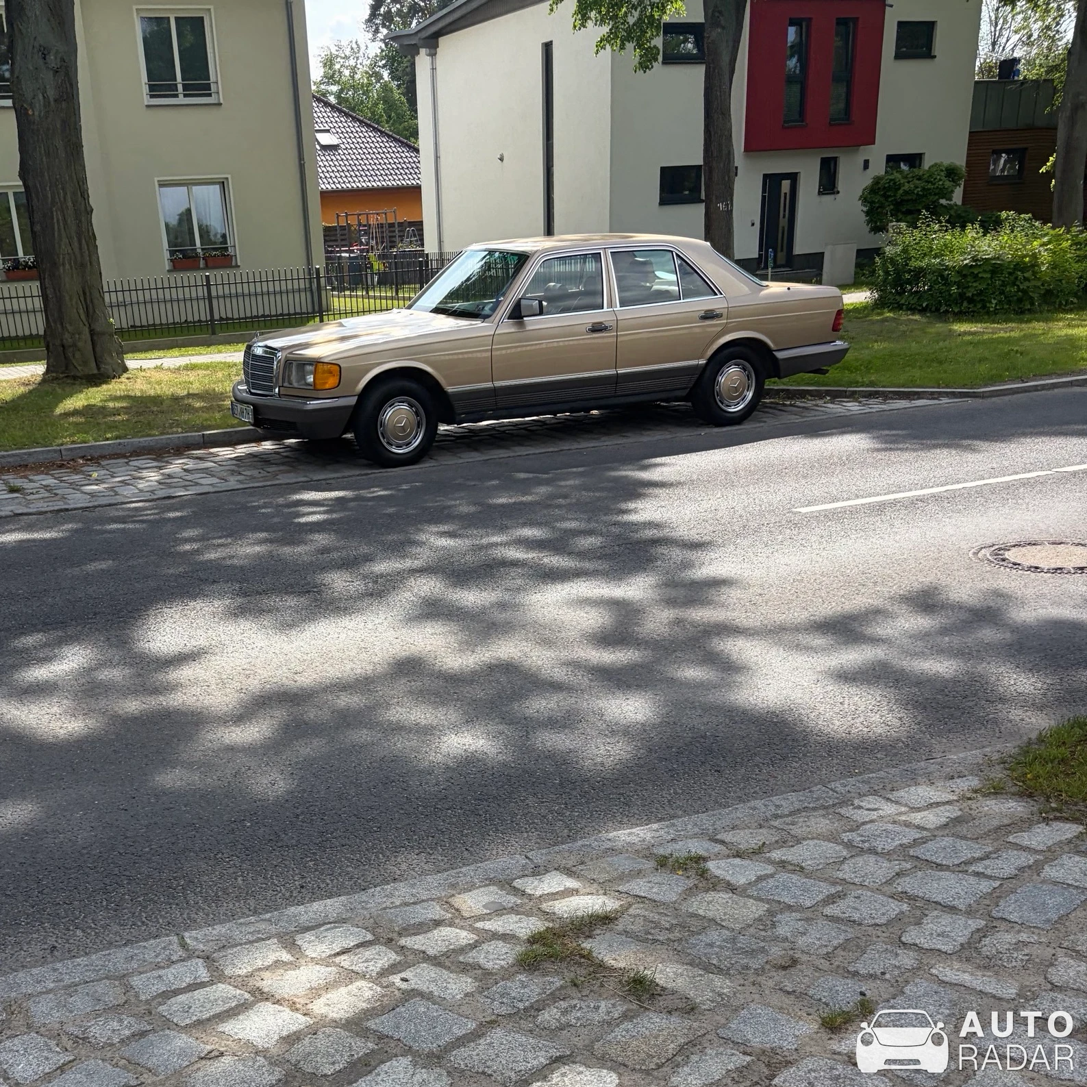Mercedes-Benz 380 SE spotted in Biesenthal