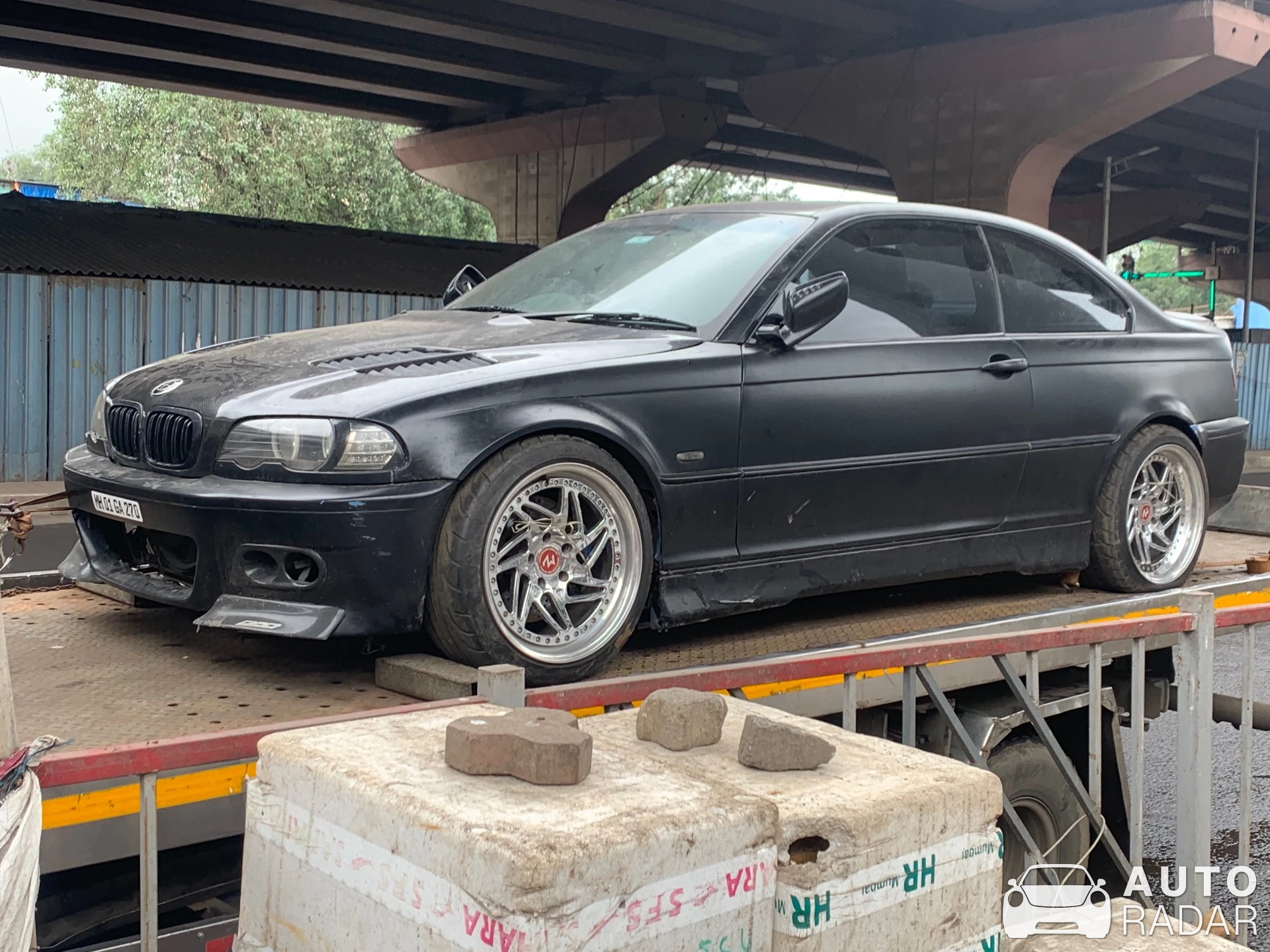 BMW 3 Series E46 spotted in Mumbai, India