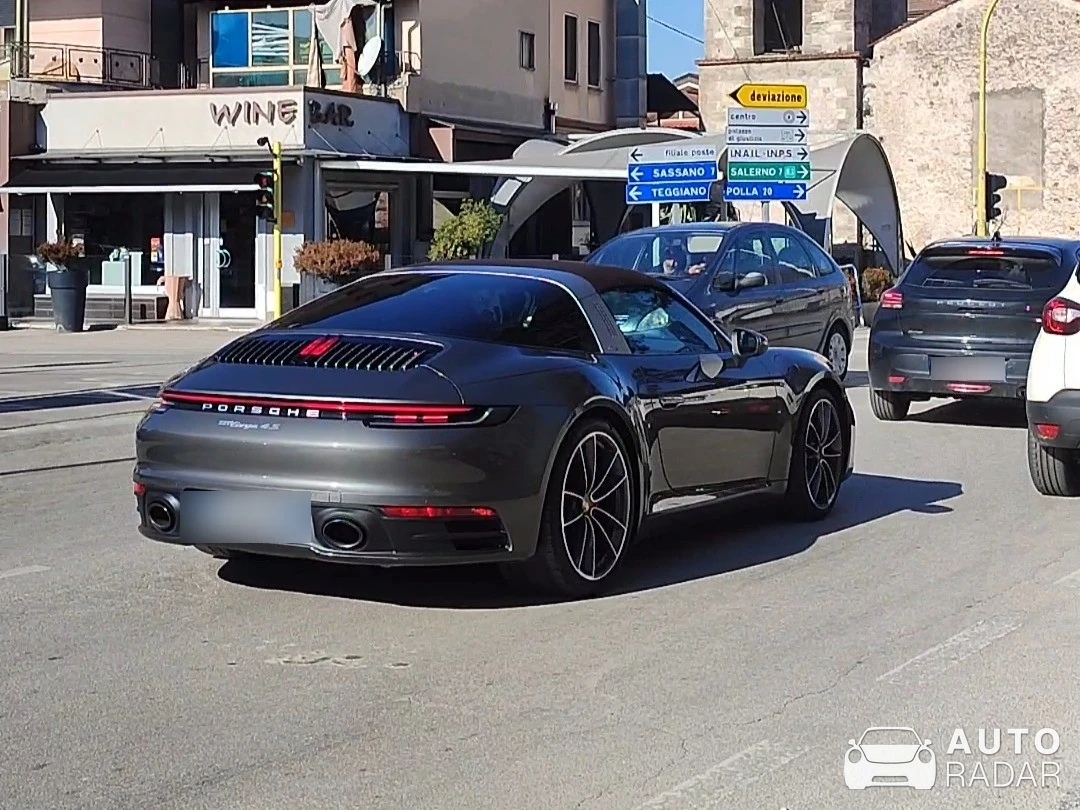 Porsche 992 Targa 4S MkI spotted in Sala Consilina, Italia