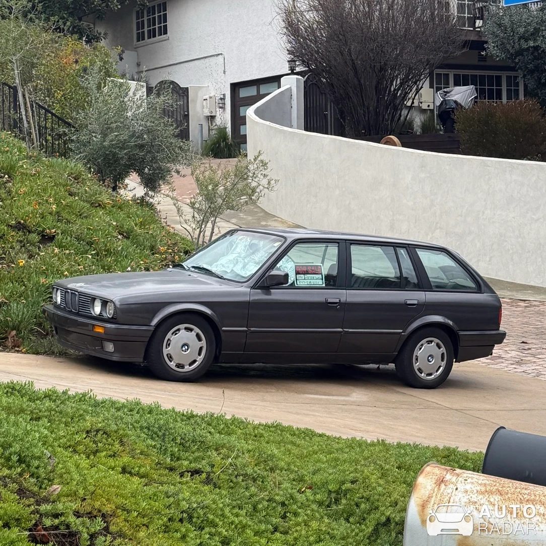 BMW 3 Series E30 Touring spotted in Agoura Hills, United States
