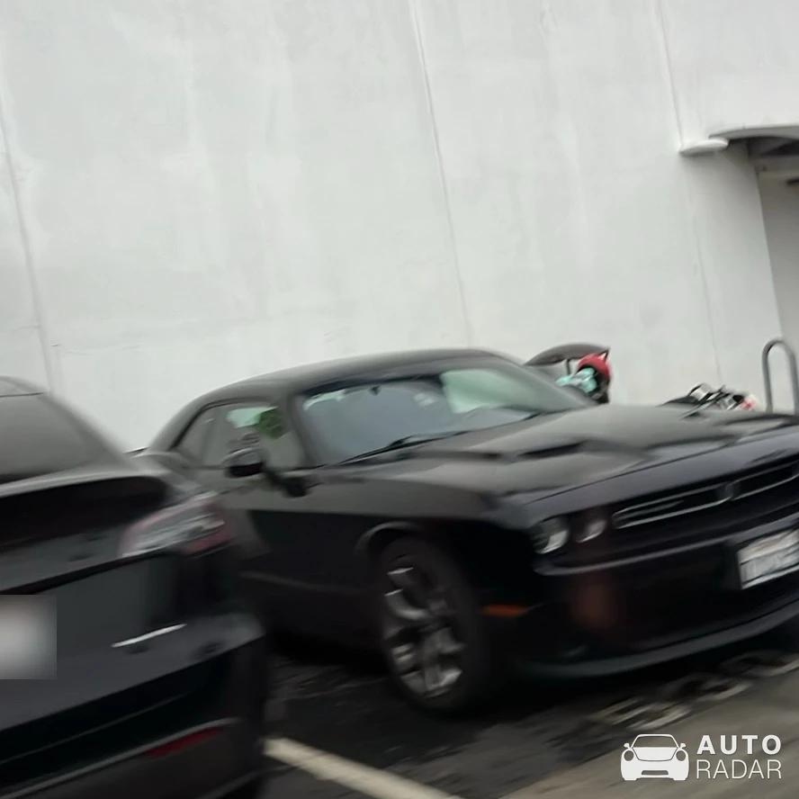 Dodge Challenger R/T spotted in Hermosa Beach, United States