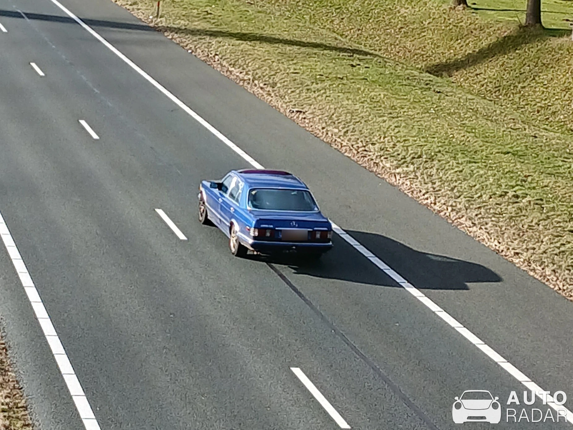 Mercedes-Benz 1000 SEL W126 spotted in Wijnbergen