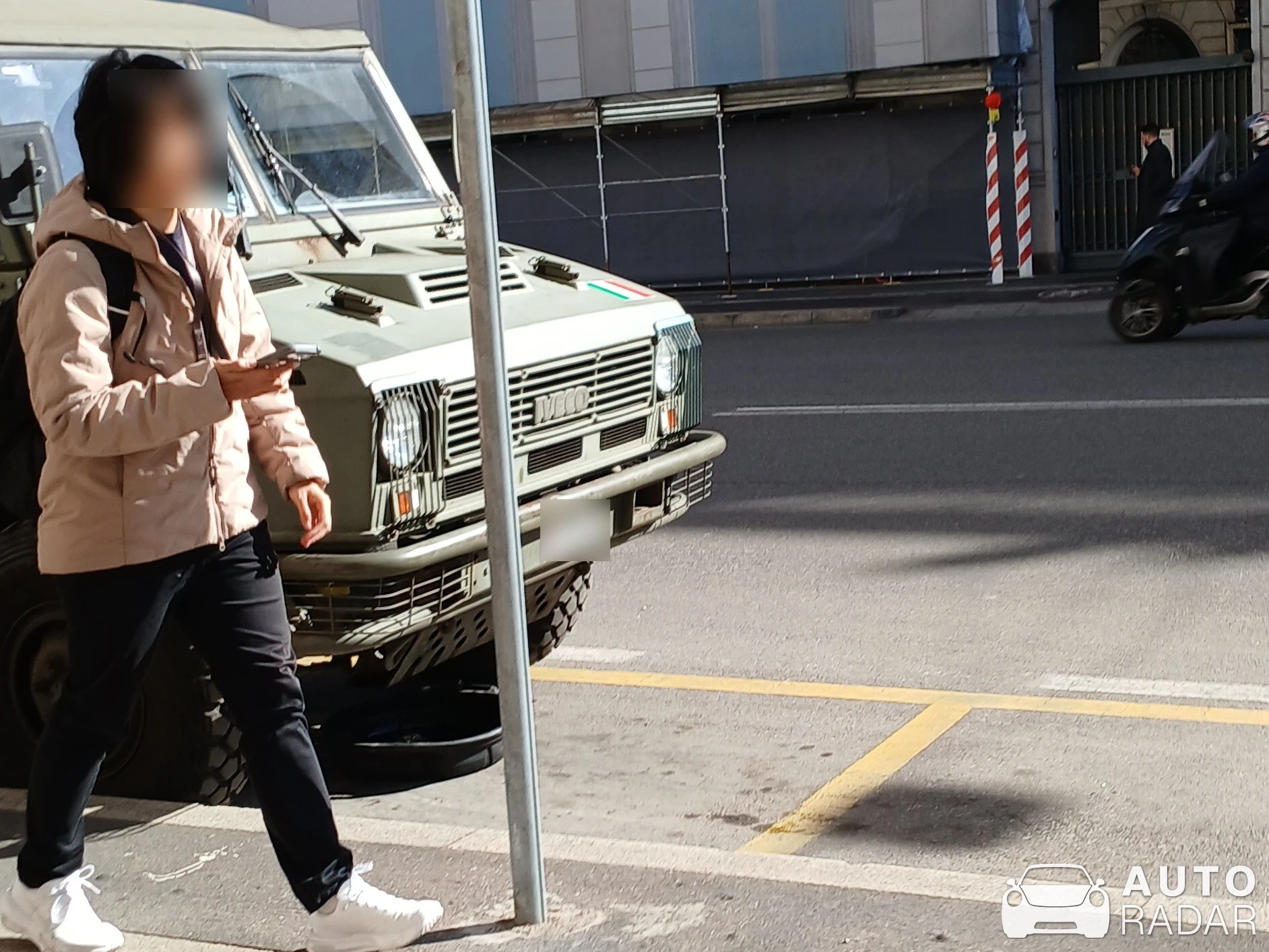 Mercedes-Benz G 55 AMG Kahn Military Edition spotted in Milano